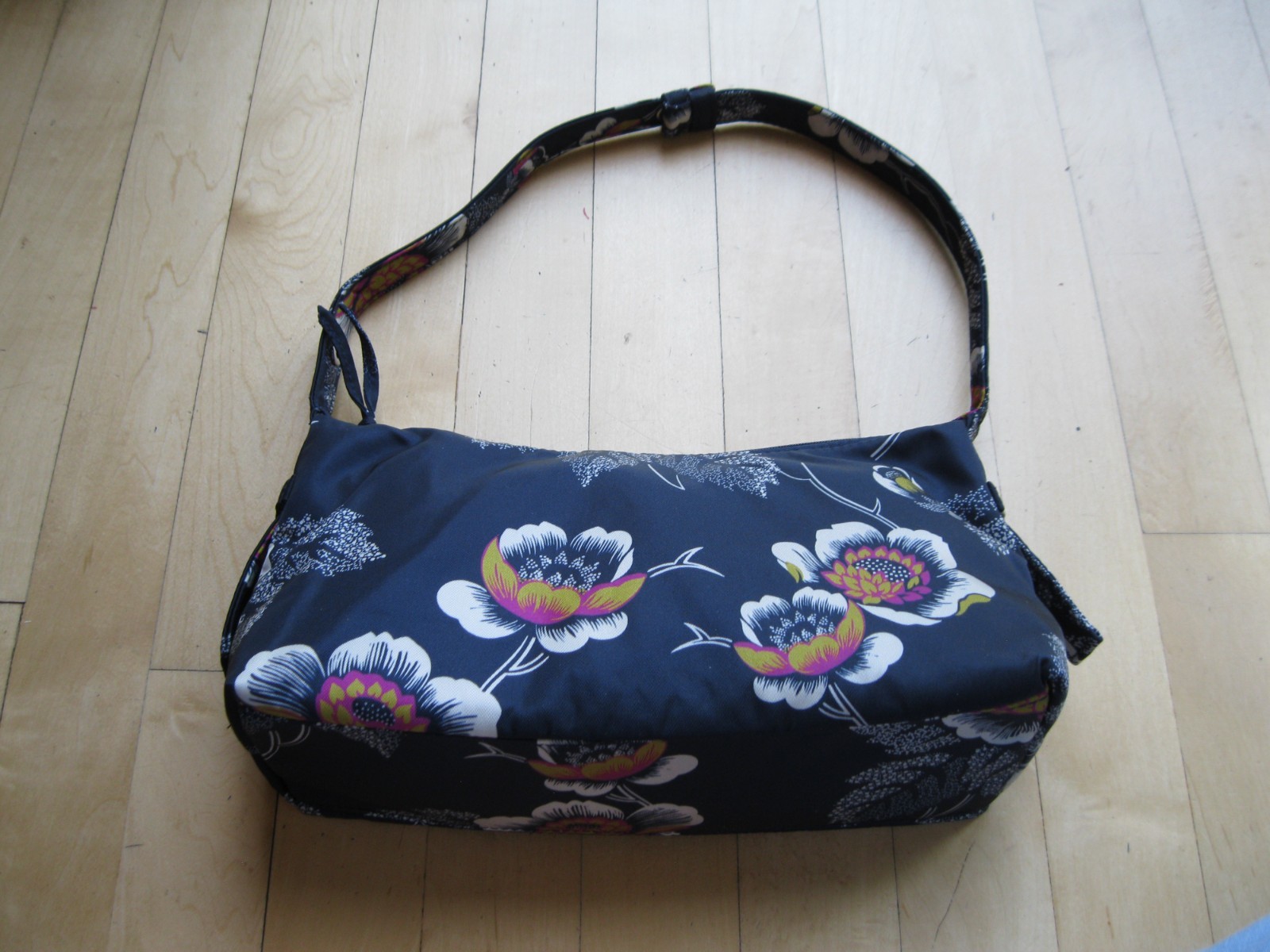 Vera Bradley Roxbury Crescent Nylon Shoulder Handbag Seurat Floral NWOT