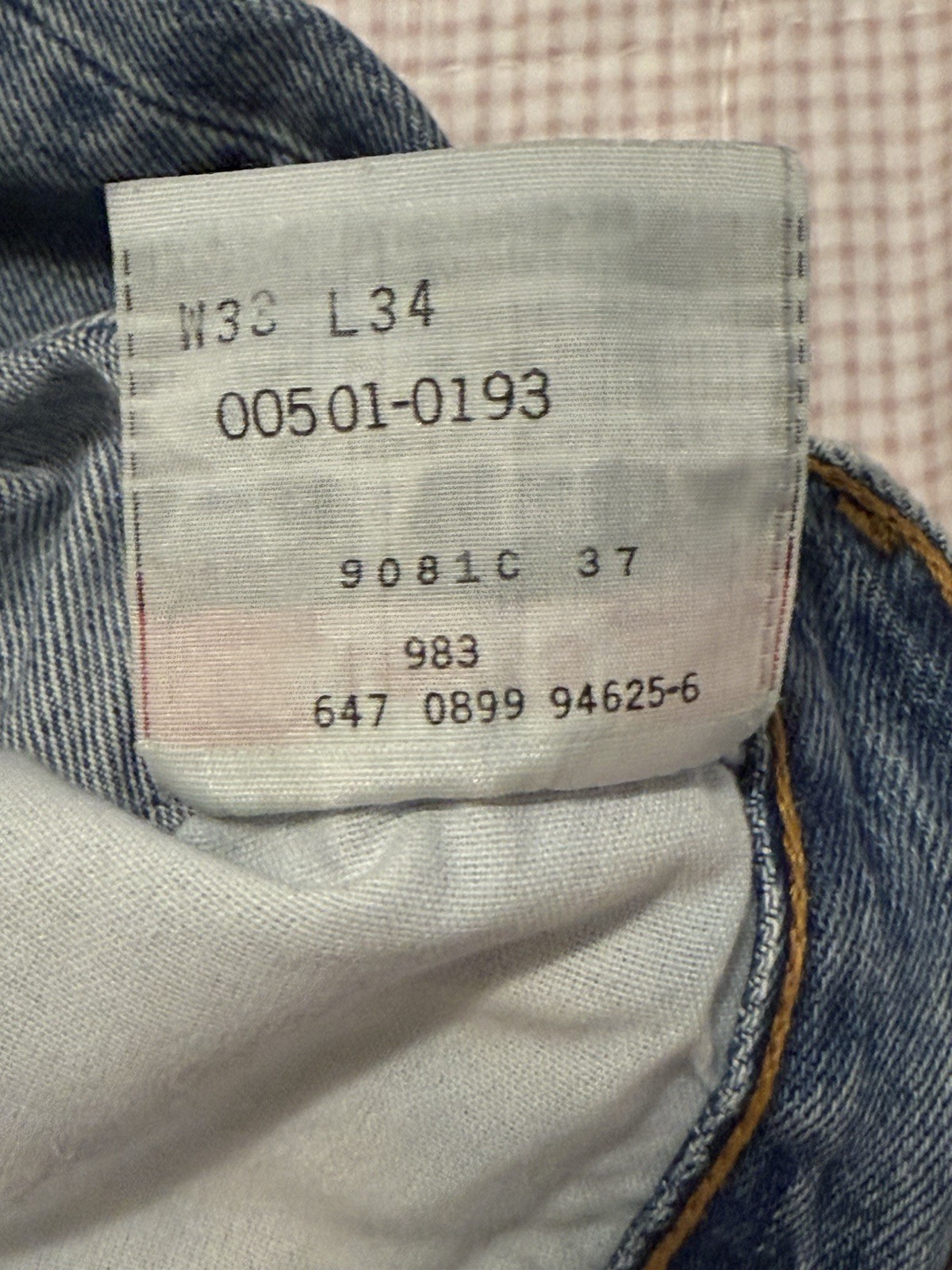 Vintage 1999 Levi’s Men’s Blue Denim Jeans Straight Fit Button Fly size 33X34