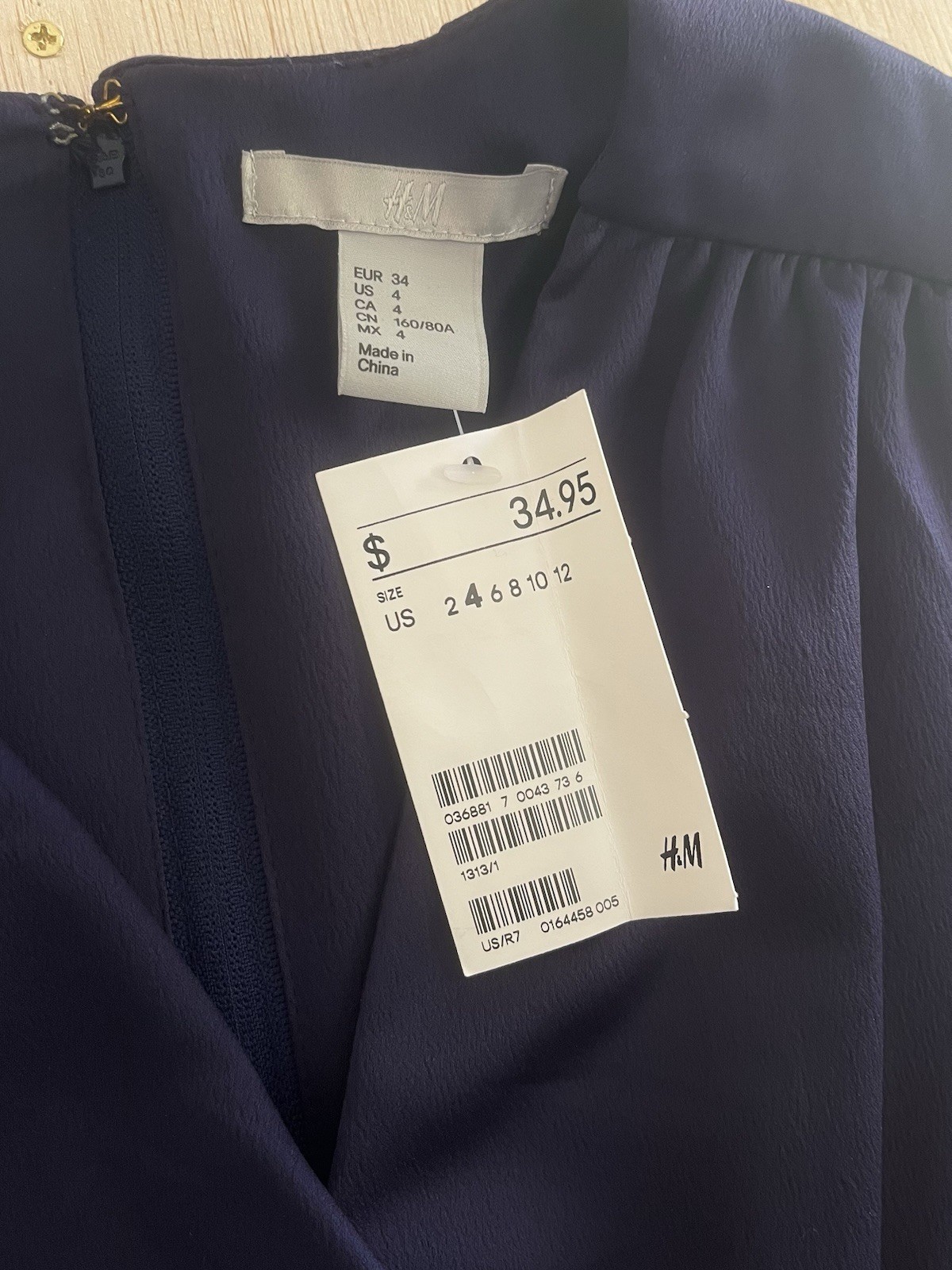 H&M Navy Solid Satin Sheath Dress Sleeveless V-Neck Pleated Size 4 Cocktail