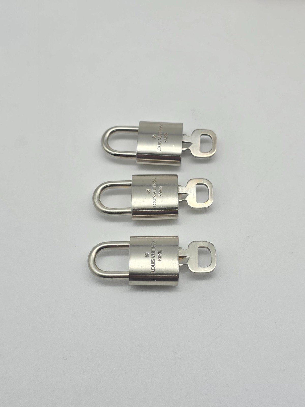 Authentic 1 Louis Vuitton Silver Padlock Lock & 1 Key LV Bag Luggage Accessory