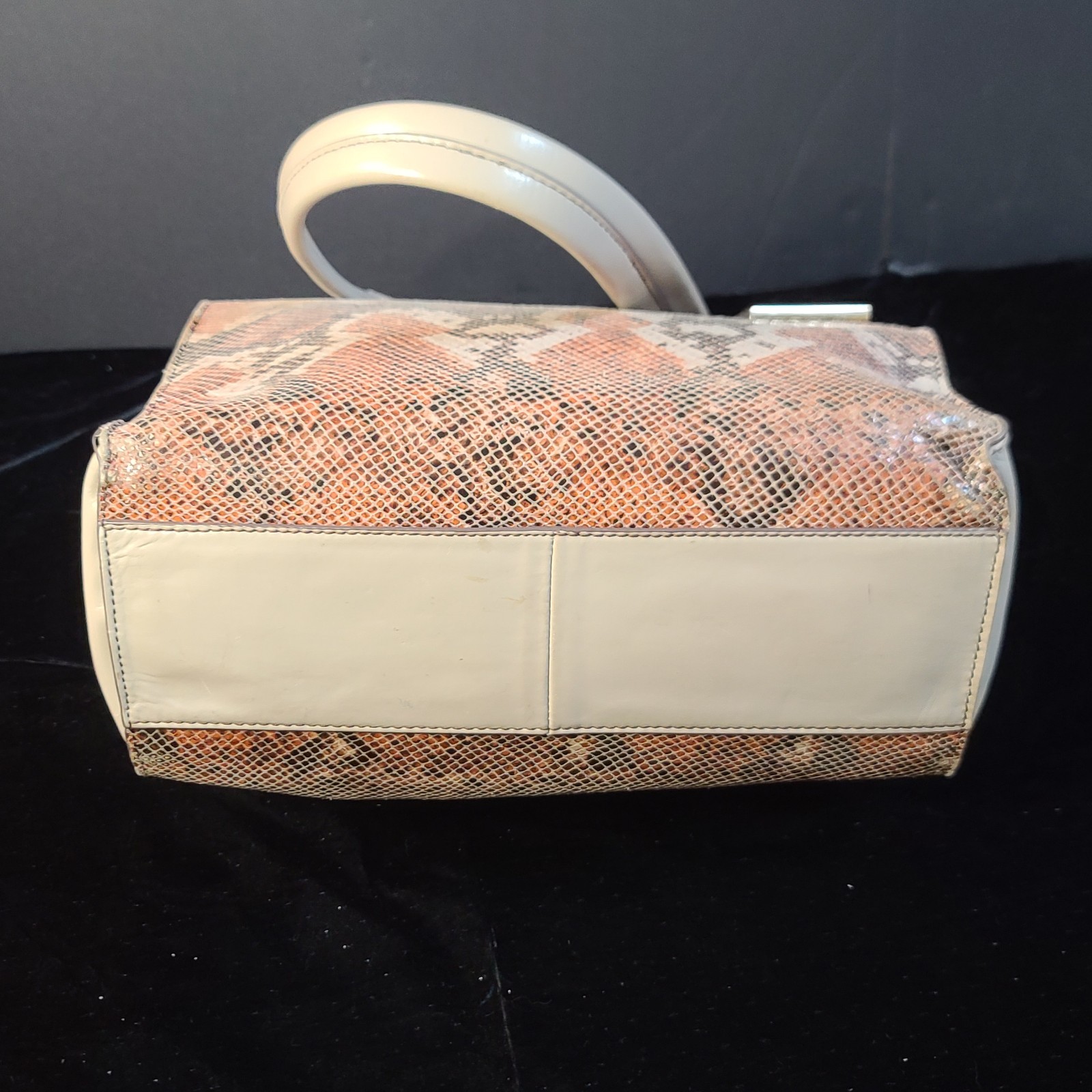 Antonio Melani Snakeskin Tote Purse Zip Closure Ivory Handles Charm Gold