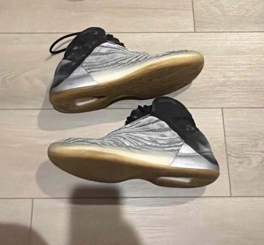 Size 11 – Yeezy QNTM – Q46473 Quantum Grey Lifestyle