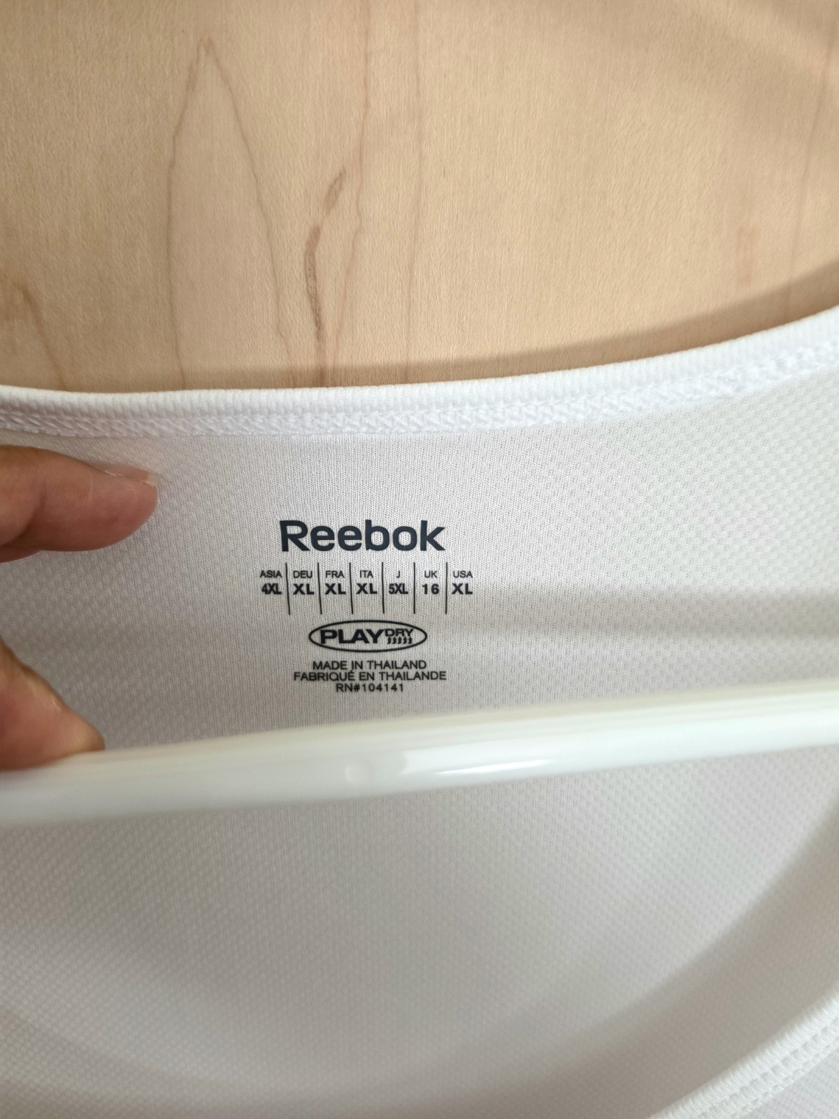 Reebok Women’s Athletic Tank Top White Size XL Play Dry Racerback Activewear Gym