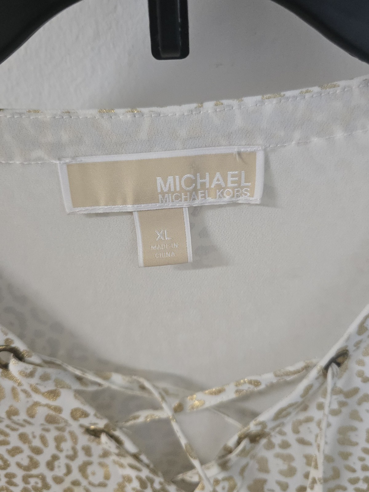 Michael Michael Kors Women’s XL White/Gold Animal Print V-Neck Tassel Blouse