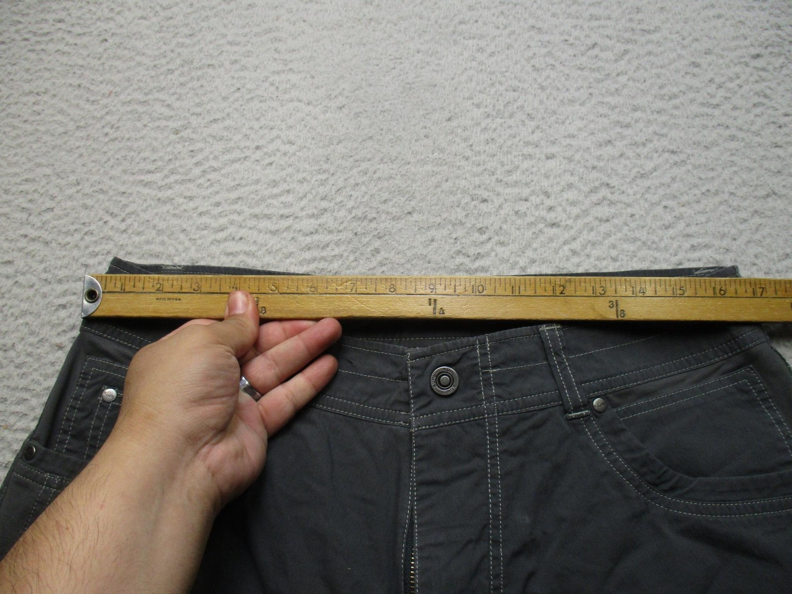 Kuhl Cargo Shorts Mens 34 Gray Cotton Nylon Stretch 11 Inseam Outdoor Hiking