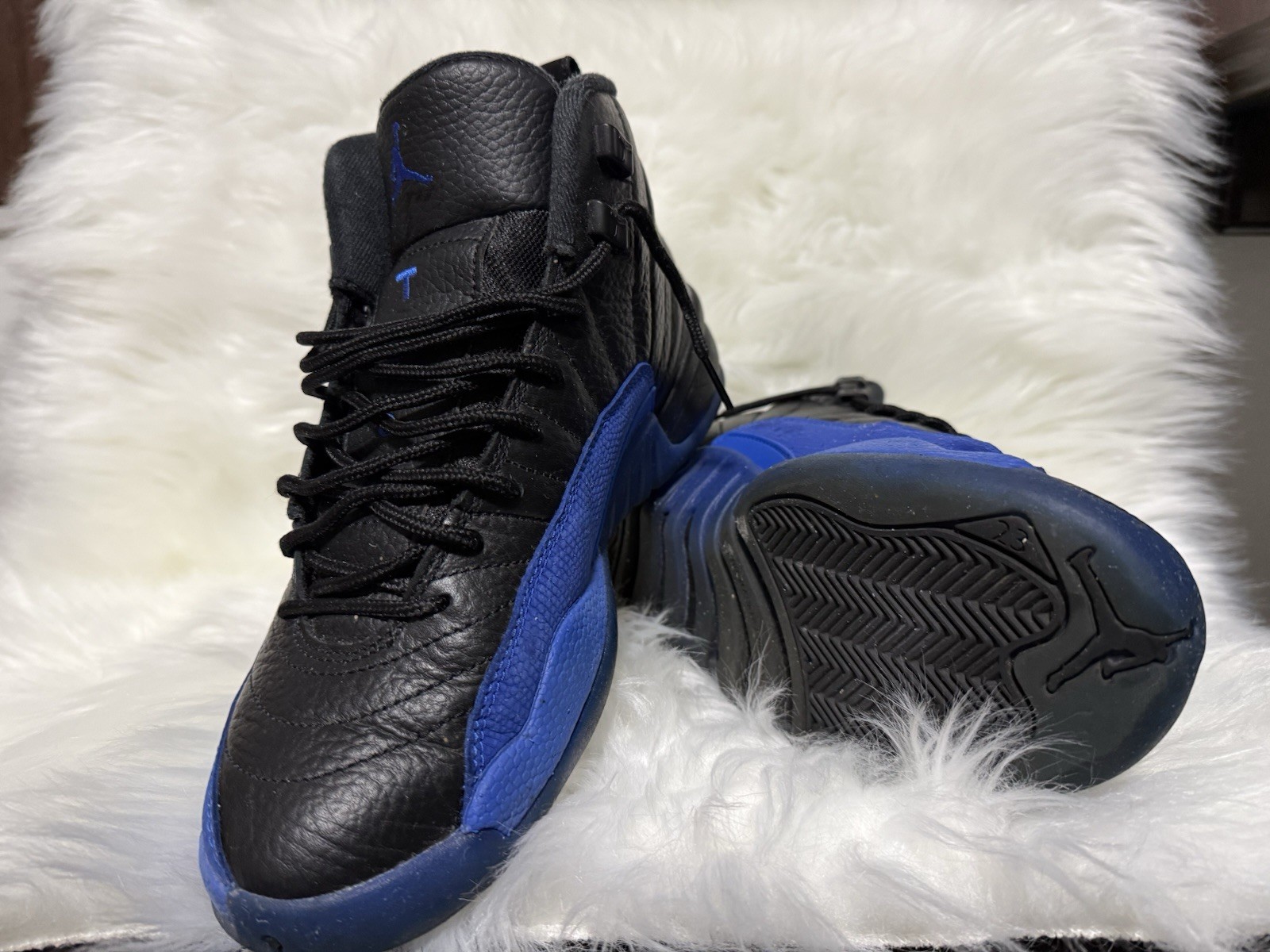 Jordan Air Jordan 12 Black/Blue Mid-Top Basketball Sneaker US 7Y 153265-014