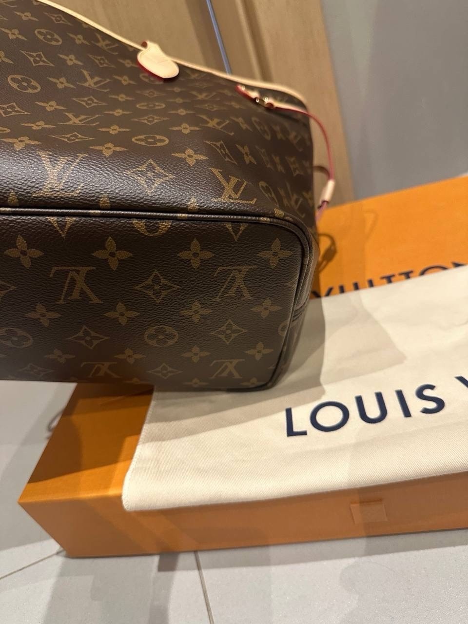 Louis Vuitton Neverfull Tote MM Brown Canvas Monogram