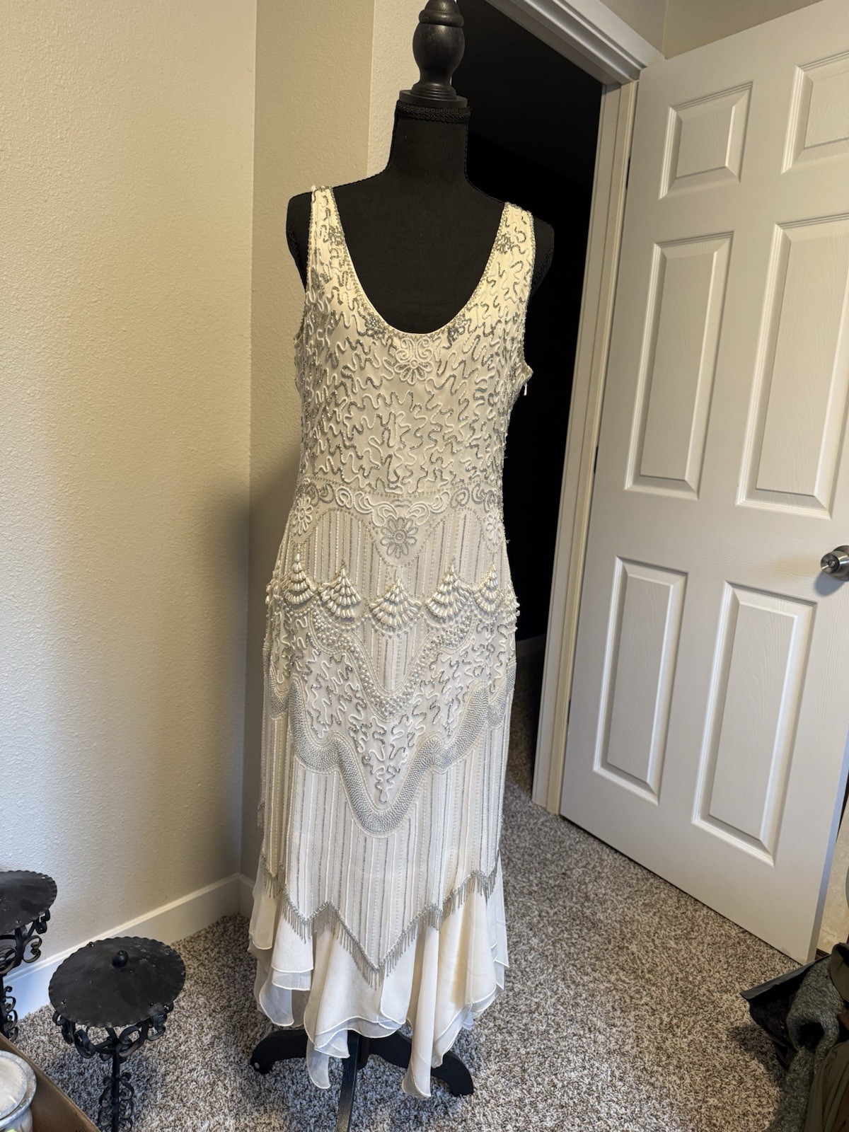 100% Silk Oleg Cassini Ivory Silk Beaded Sequin Scoop Neck