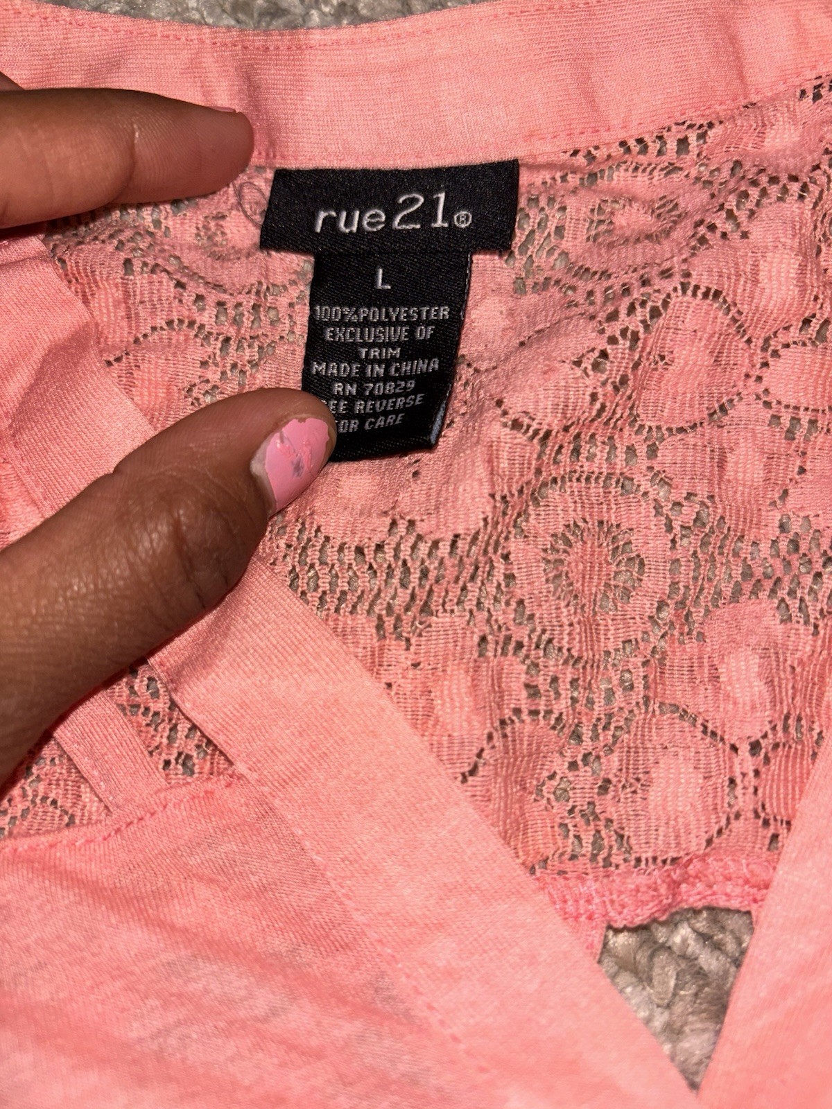 rue21 Women’s L Pink Solid V-Neck 3/4 Sleeve Pullover Top Lace Yoke