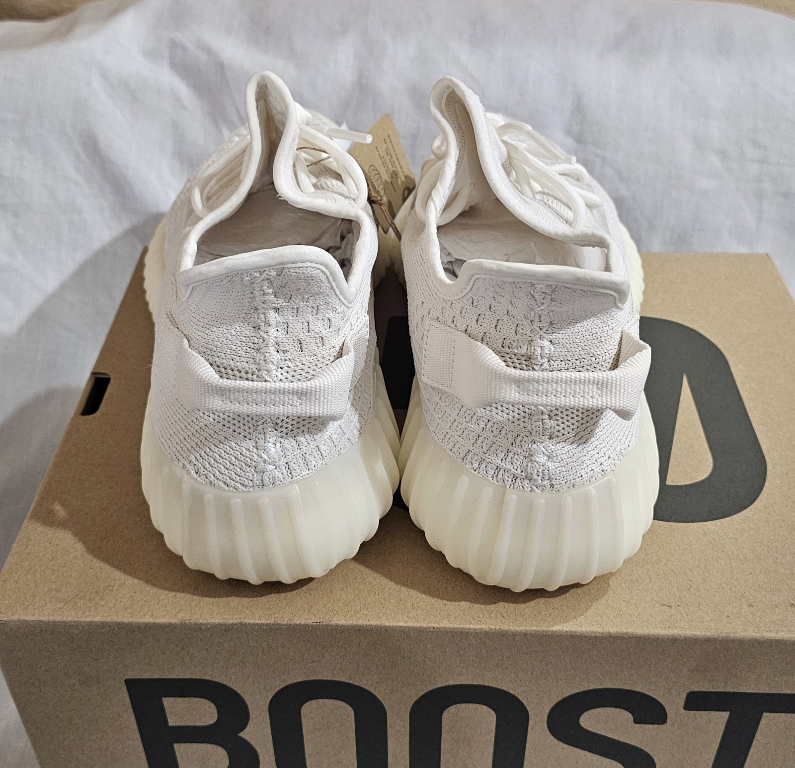 *NIB/DEADSTOCK* adidas Yeezy Boost 350 V2 “Bone” (HQ6316) Size US 11