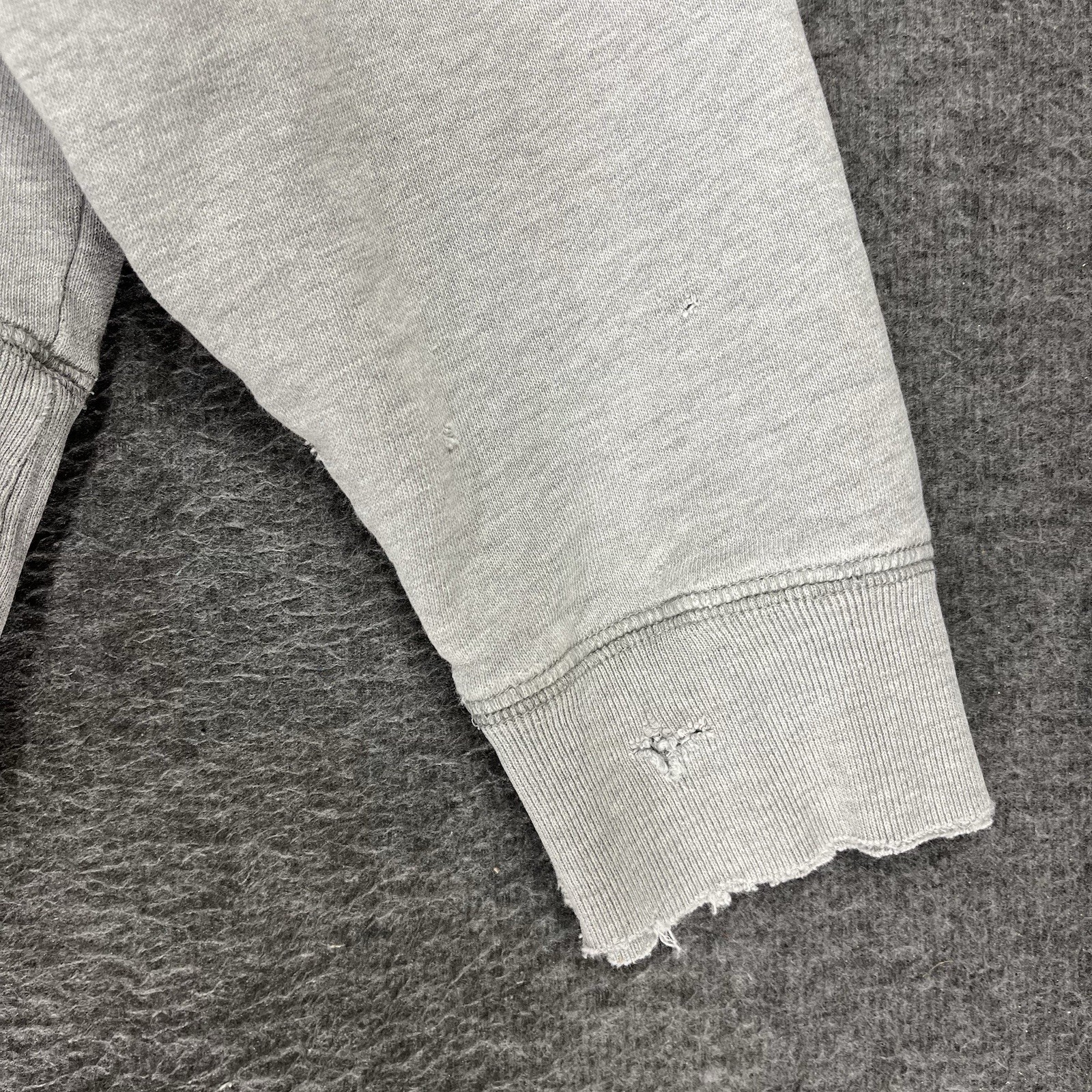 Vintage Gap Sweatshirt Men’s Small Gray 90s Y2K Boxy Athletic Distressed
