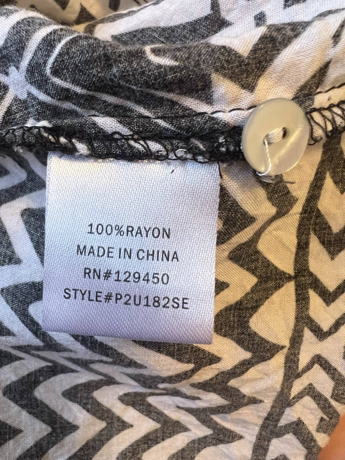 Brina & Em Rayon sleeveless blouse for women. Black and white size large