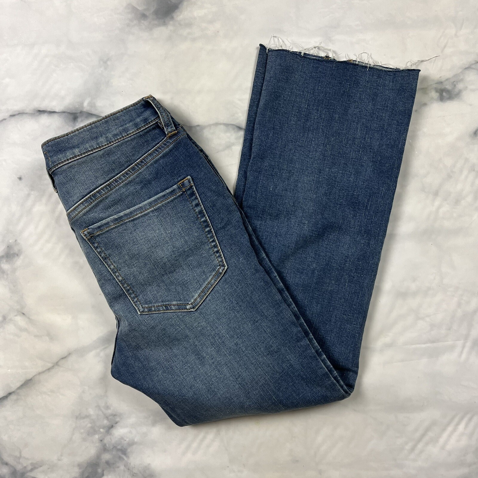 Free People Cropped Exposed Button Front Jeans Size 27 Hem Slit Frayed Kick Crop