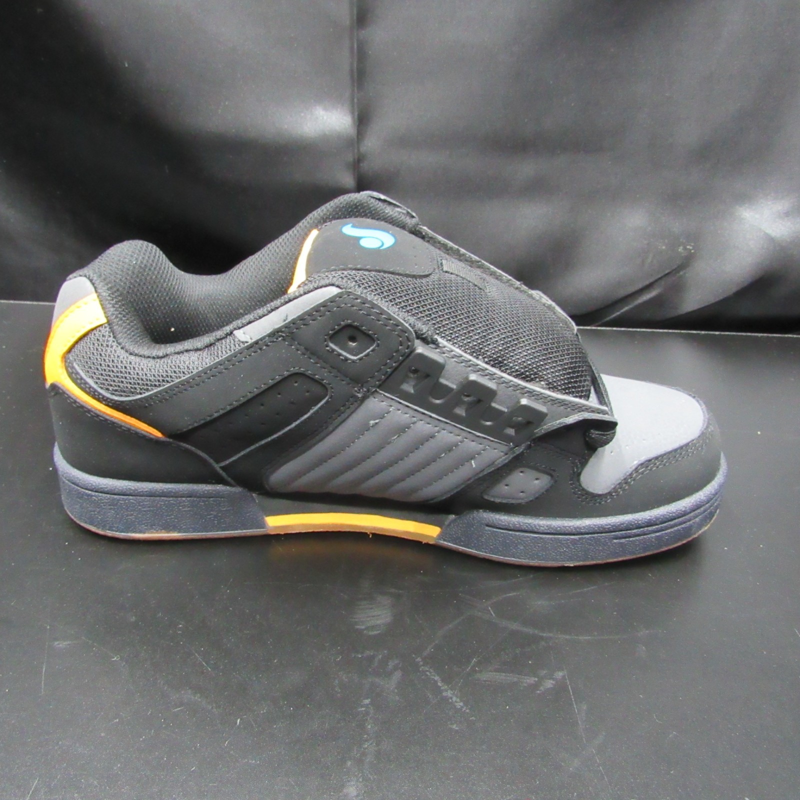 DVS Skateboard Shoes Celsius Black/Orange/Blue SIZE 9