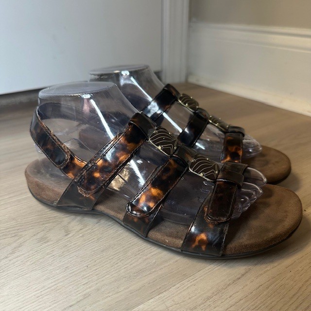 Vionic Amber Tortoiseshell Strappy Wedge Sandals Women’s Size 7 Comfort