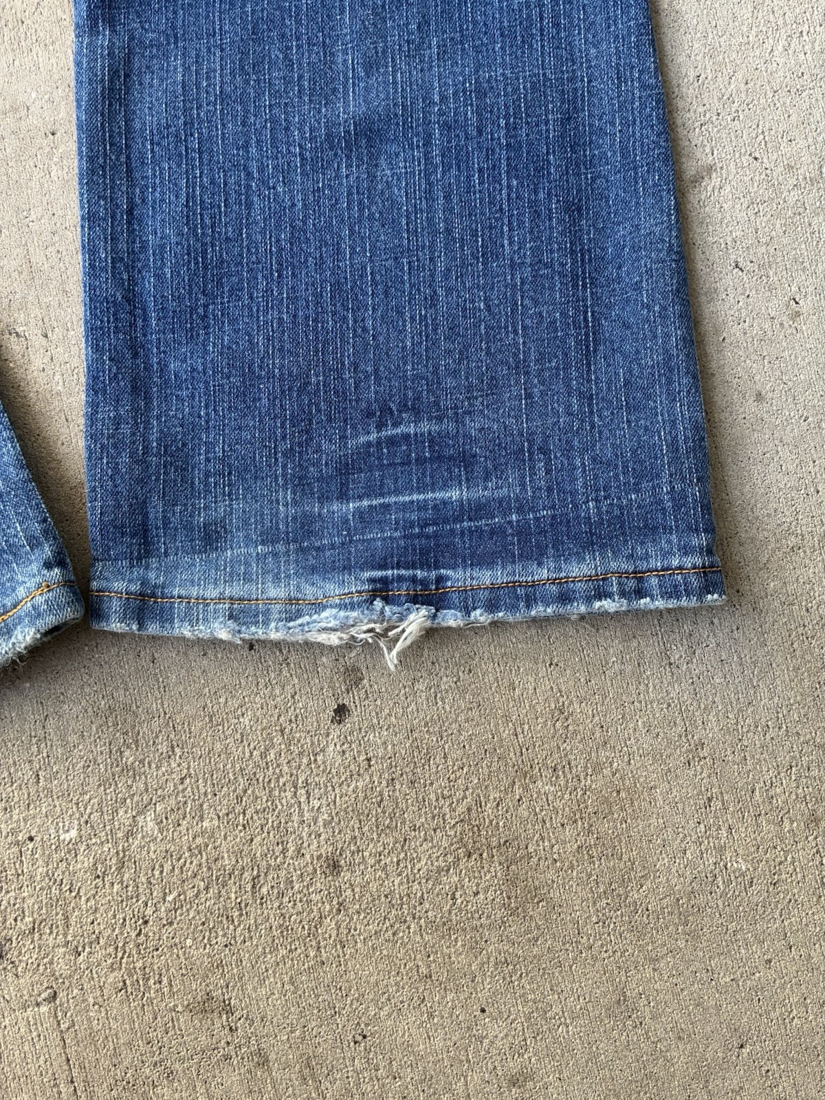 Y2K Levi’s 518 Super low Bootcut Light Blue Whiskered 5 Pocket Jeans SZ 11 M