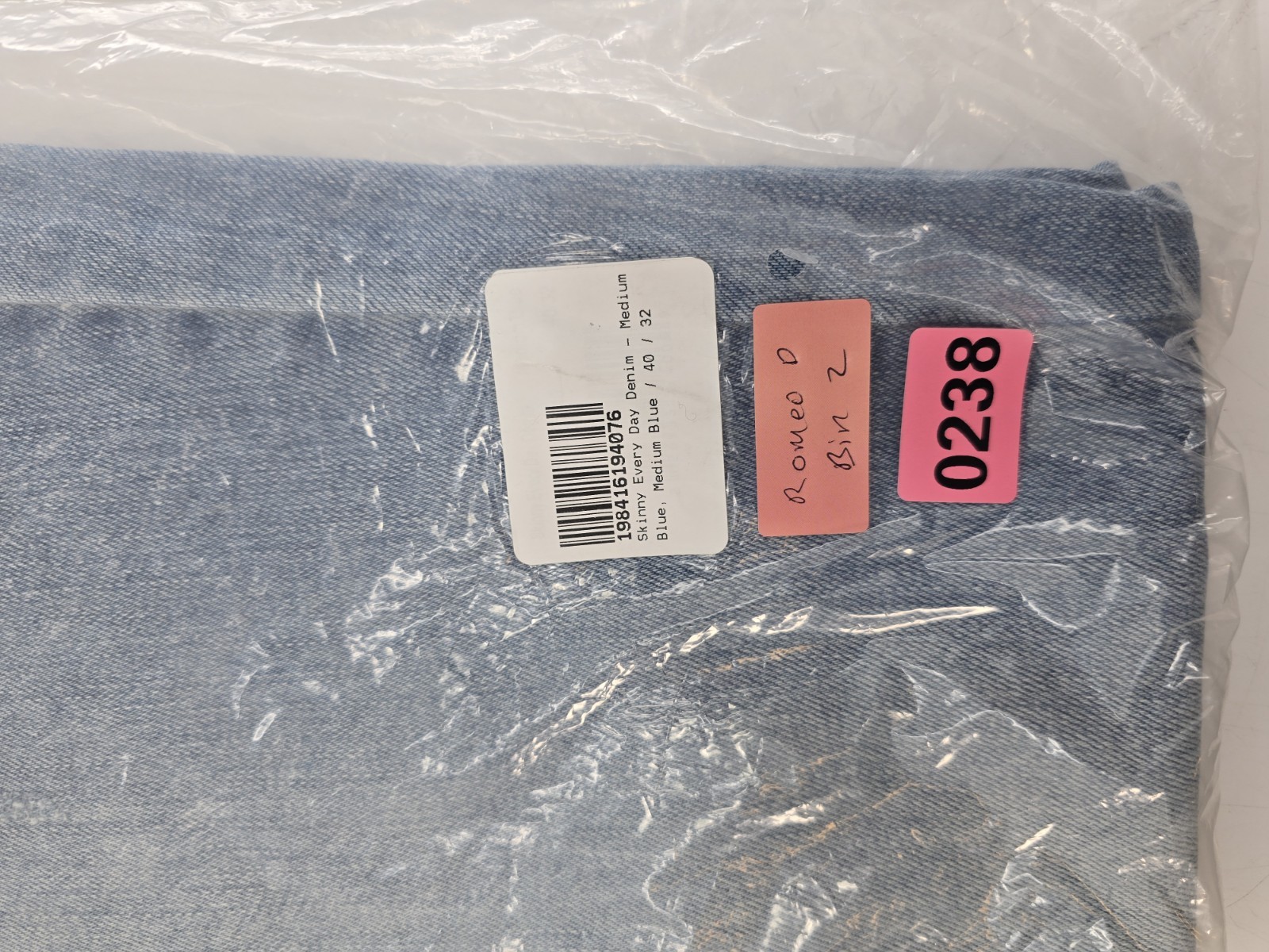 NWT mnml Men’s Skinny Every Day Denim Jeans – Medium Blue – Size 40×32