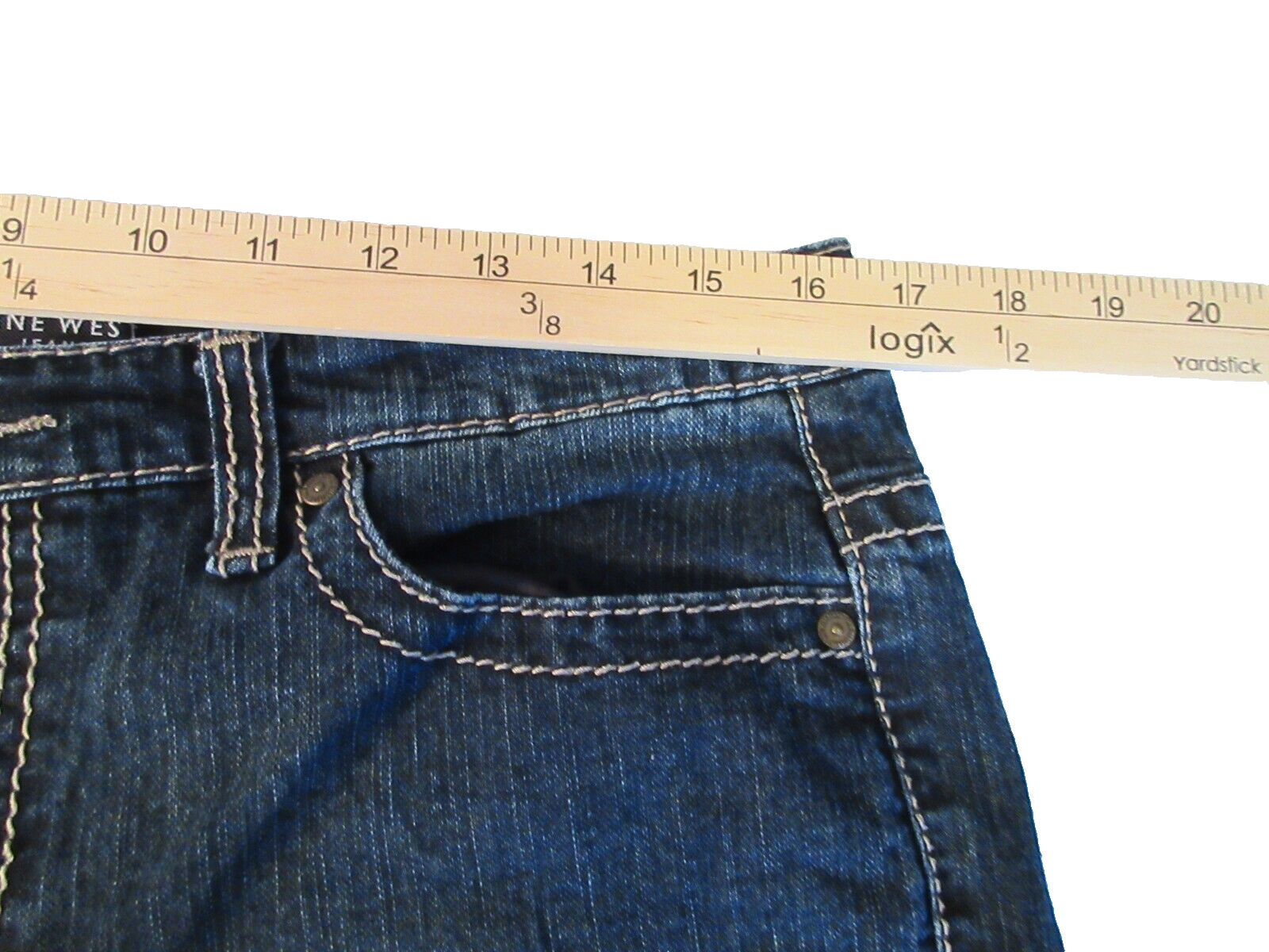 Nine West Date Night Capri Jeans Size 12 Ankle Zip Mid Rise W-33 R-10 L-23 1/2