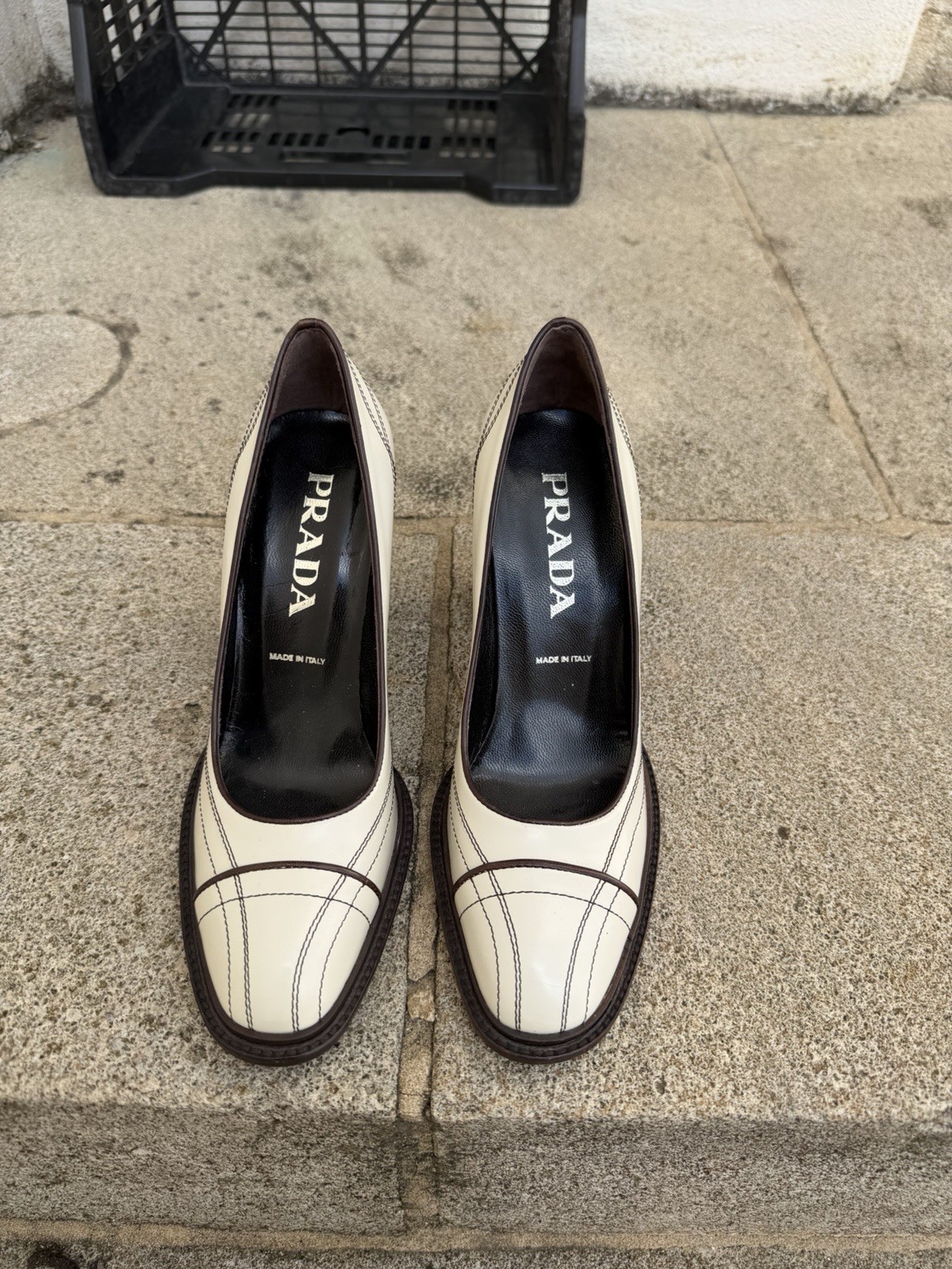 Prada Vintage Rare Heels Retro Beautiful 35 1/2 Hype Luxury Classic Streetwear