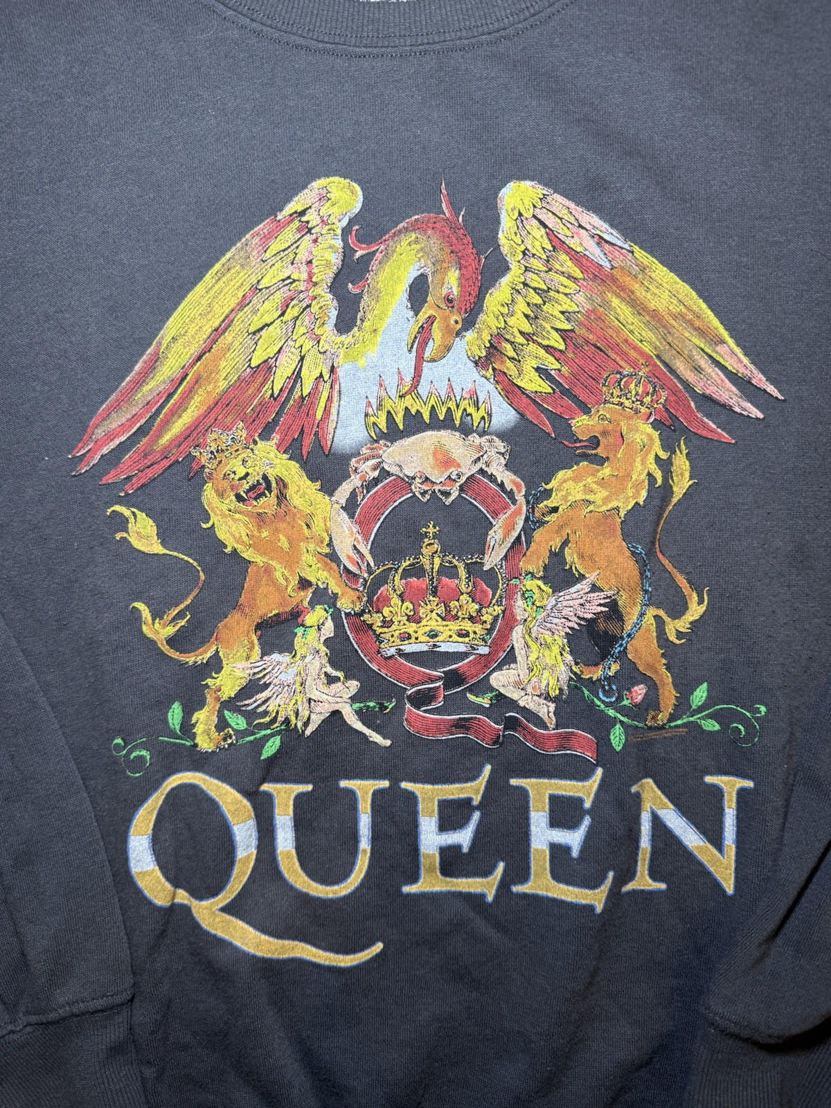 Queen Official Merch Graphic Sweatshirt Pullover Oversized Crest in Gray Size 0