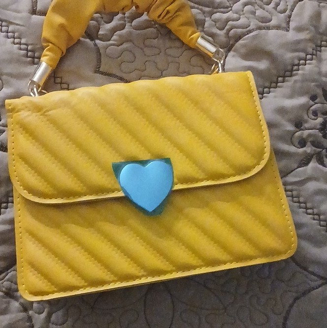 Women’s Lot of 5 Handbags Quilted Top Handle & Croc Clutches Heart Chain Strap