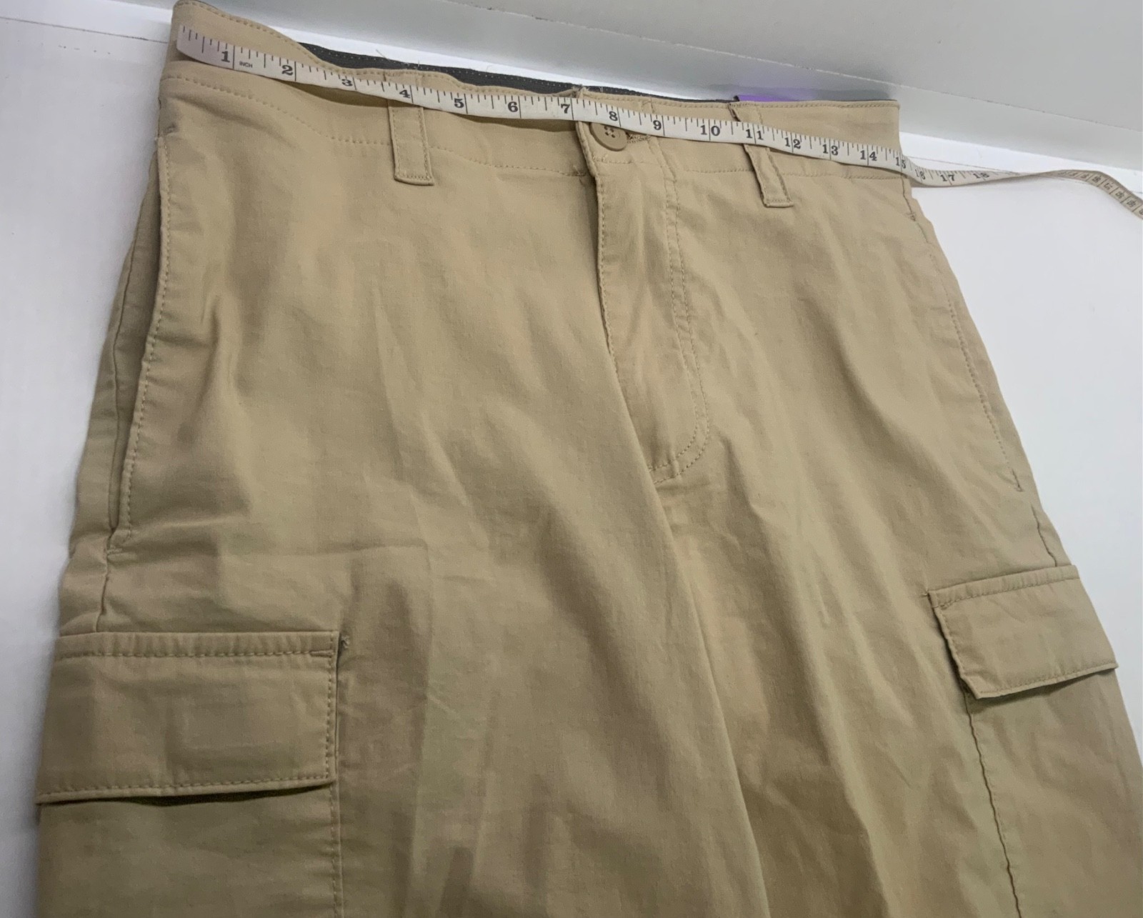 WEARFIRST 30” W x 9”L 11” rise CARGO SHORTS ELASTIC waist 6 pockets (2 zip) TAN