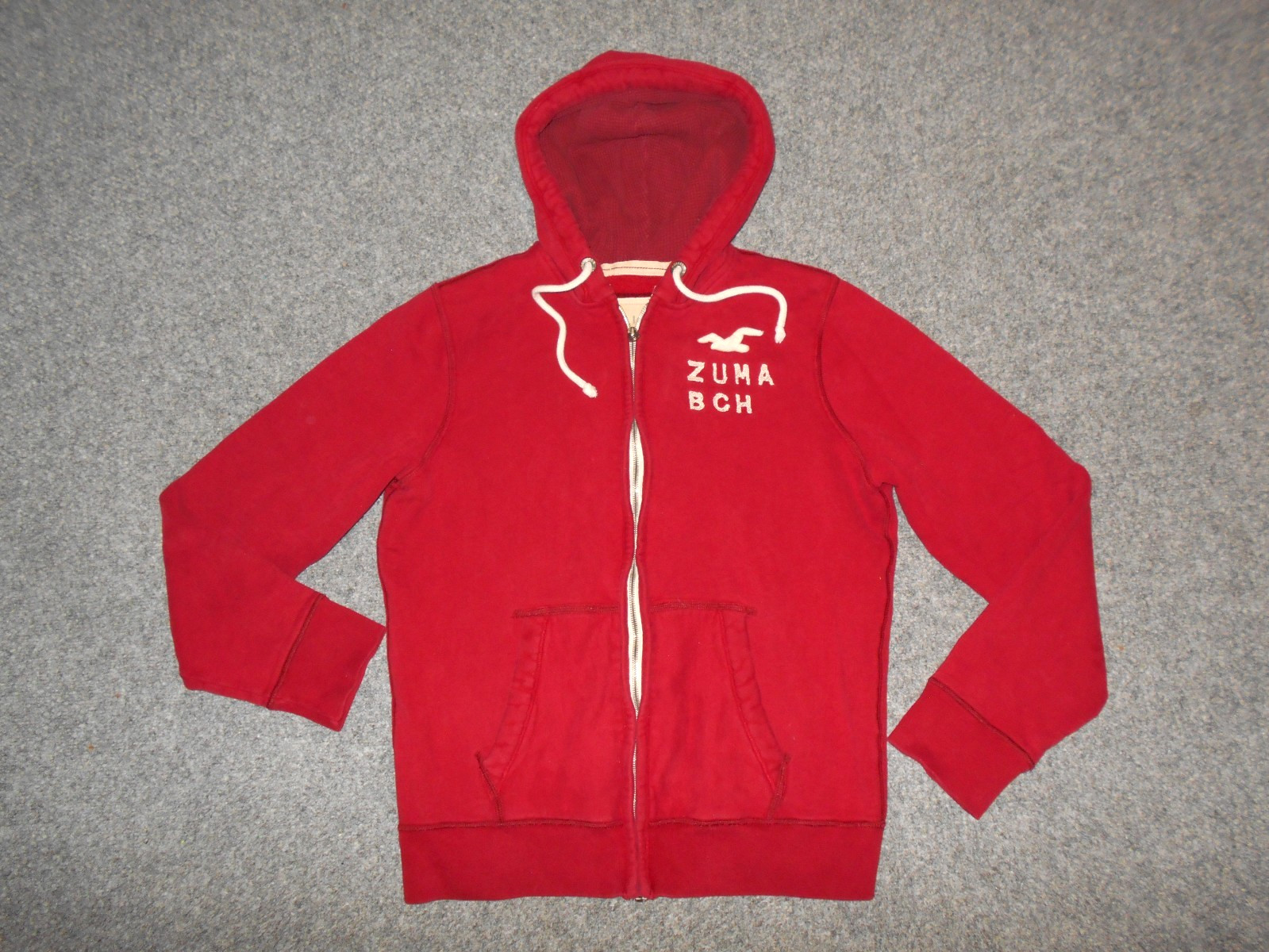 HOLLISTER VTG 2005 ERA ZUMA BEACH MENS XL DISTRESSED RED HOODED JACKET
