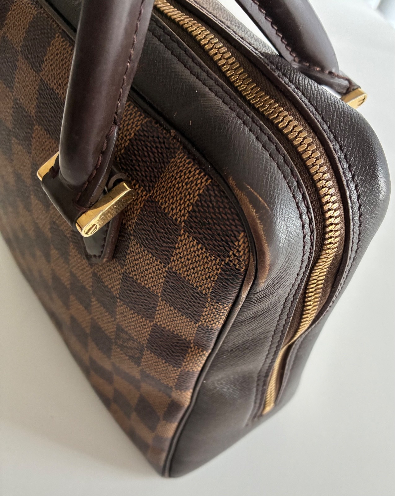 Louis Vuitton Damier Ebene Handbag – Authentic