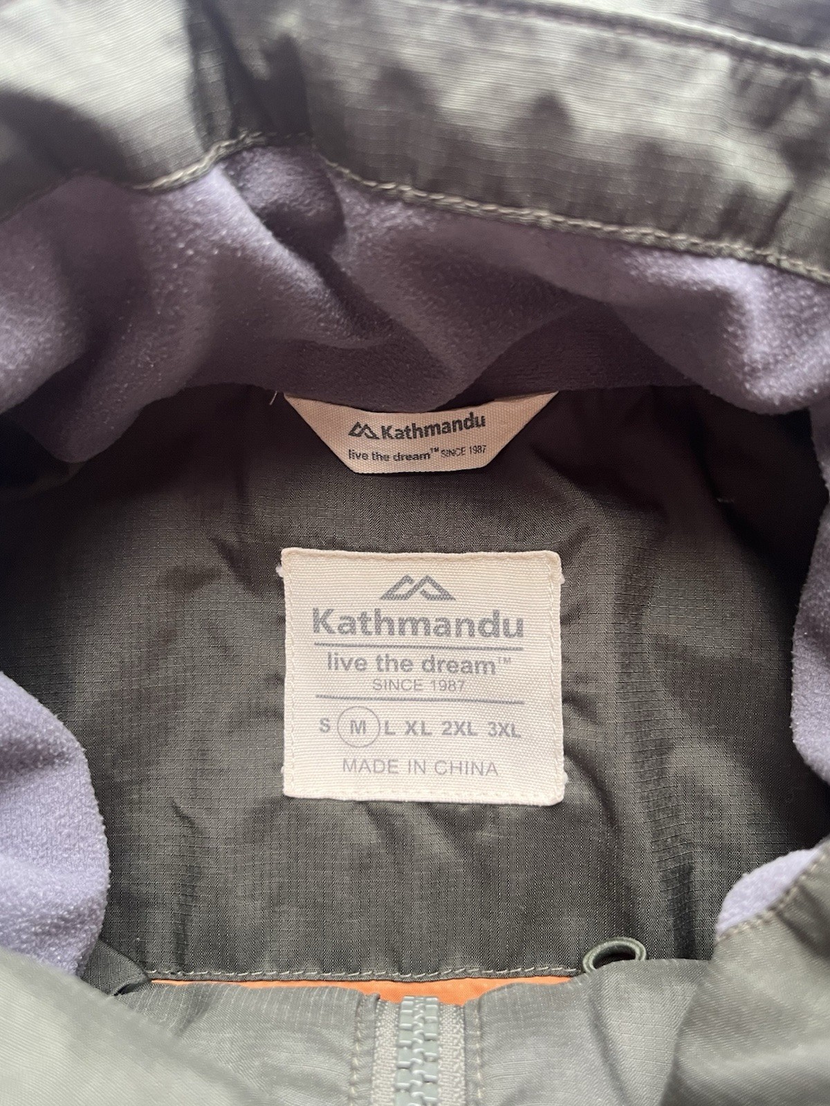 Kathmandu Gore-Tex Jacket Mens Size M Green Hooded Waterproof Outdoor Hiking