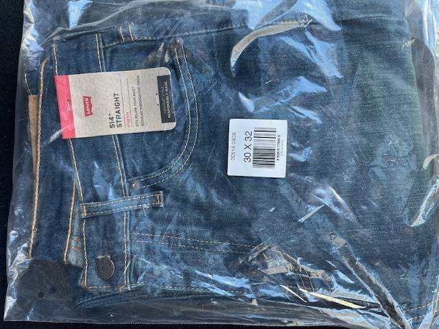 Levi’s 514 Straight Fit Mens Blue Jeans Size 30 x 32 NEW!