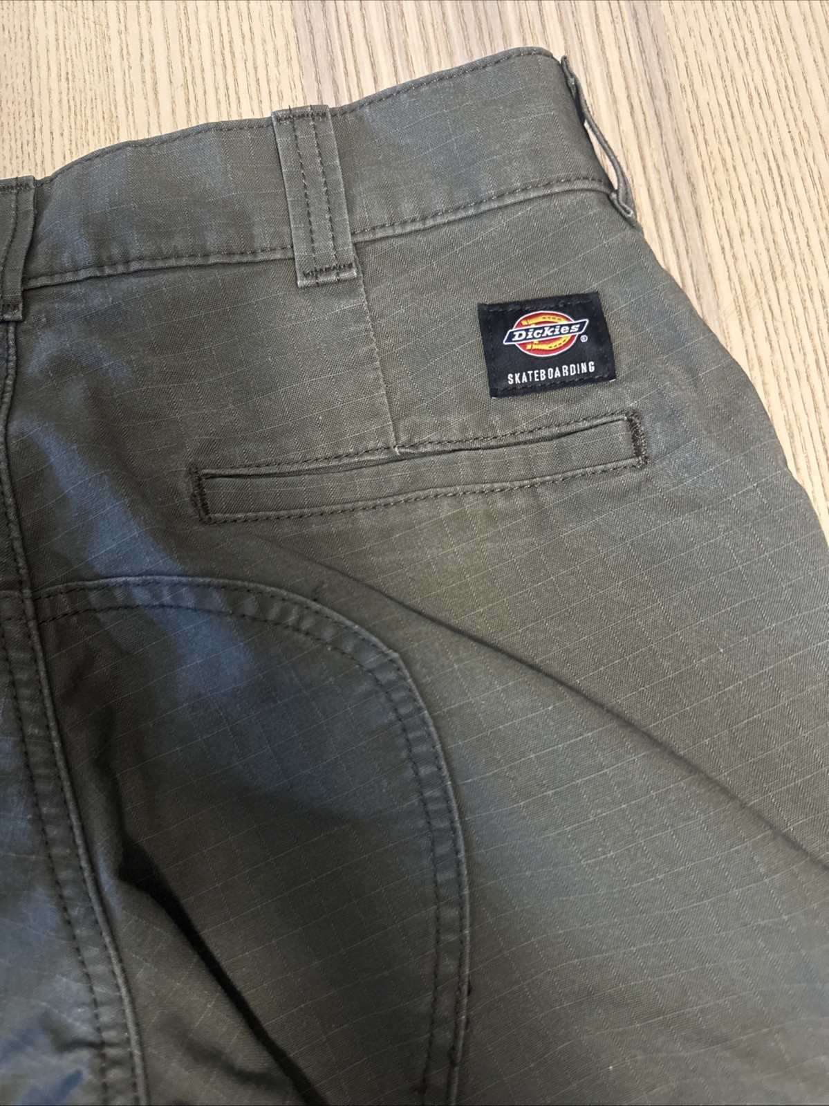 Dickies Skateboarding Cargo Shorts Mens Size 29 Olive Moss Green 11” Inseam Y2K