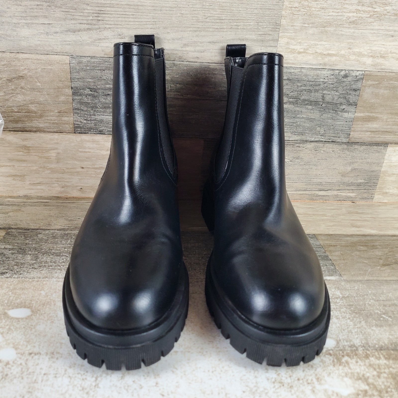 Old Navy Womens Chelsea Boots Sz 9 Black Leather Elastic Gore Slip On Mid Top