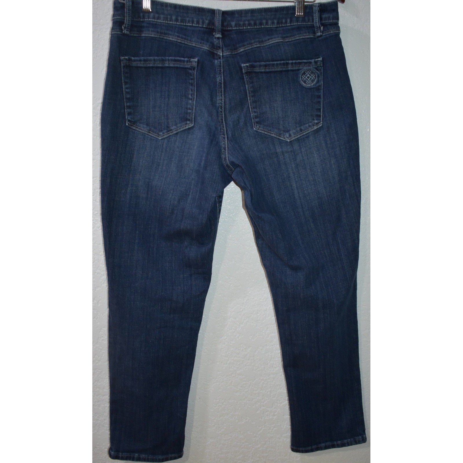 Laurie Felt Los Angeles Classic Weekender Crop Jeans Blue Denim 10 A367030