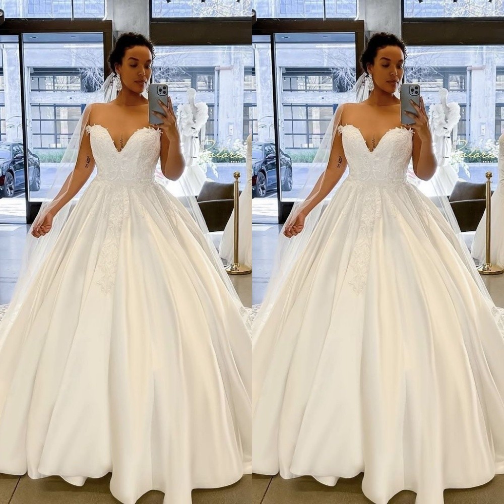 Classic Wedding Dresses Sweetheart Lace A Line Sweep Train Satin Bridal Gown