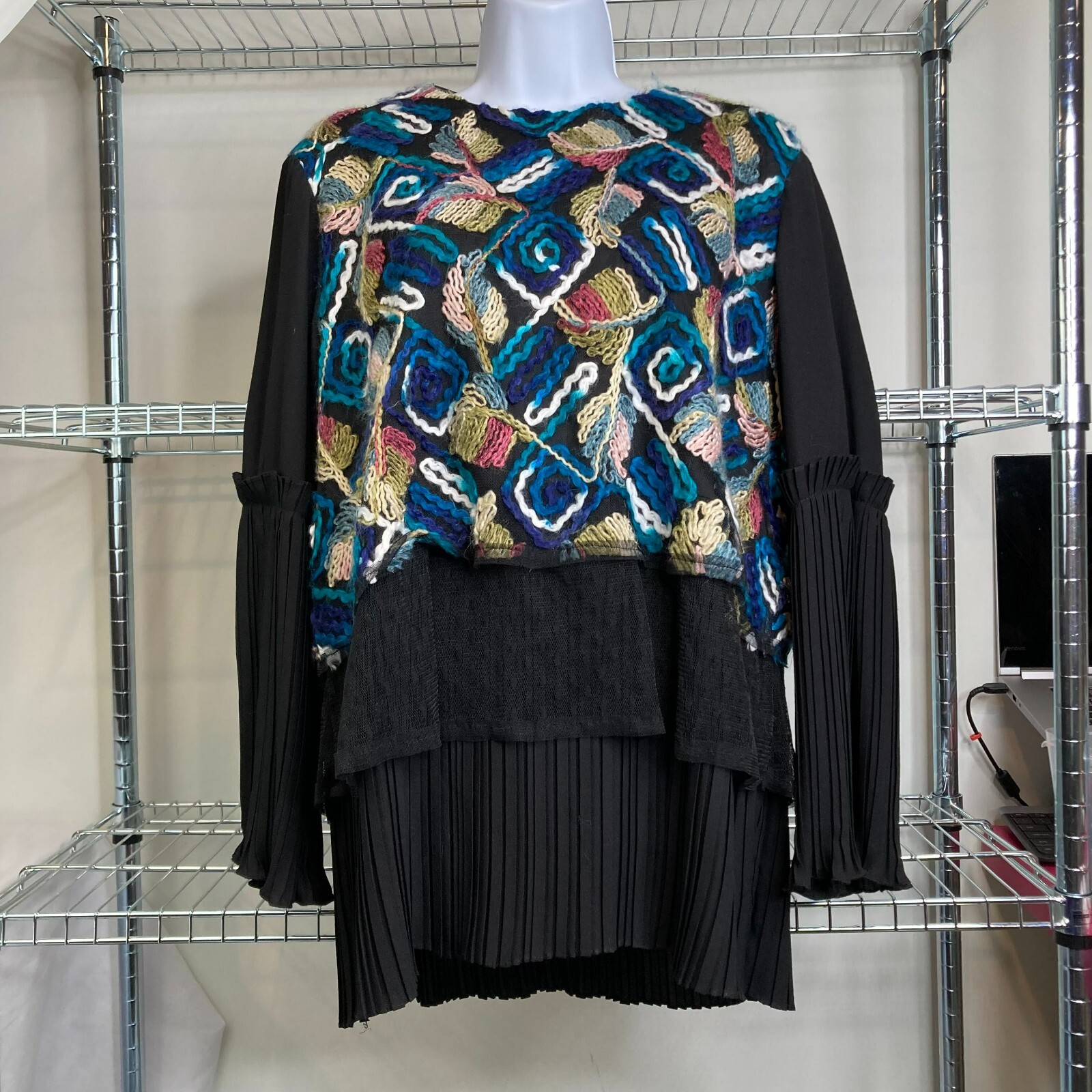 Bianco & Nero Womens Multicolor Embroidered Leaves Top Size 46/XL Artisanal Boho