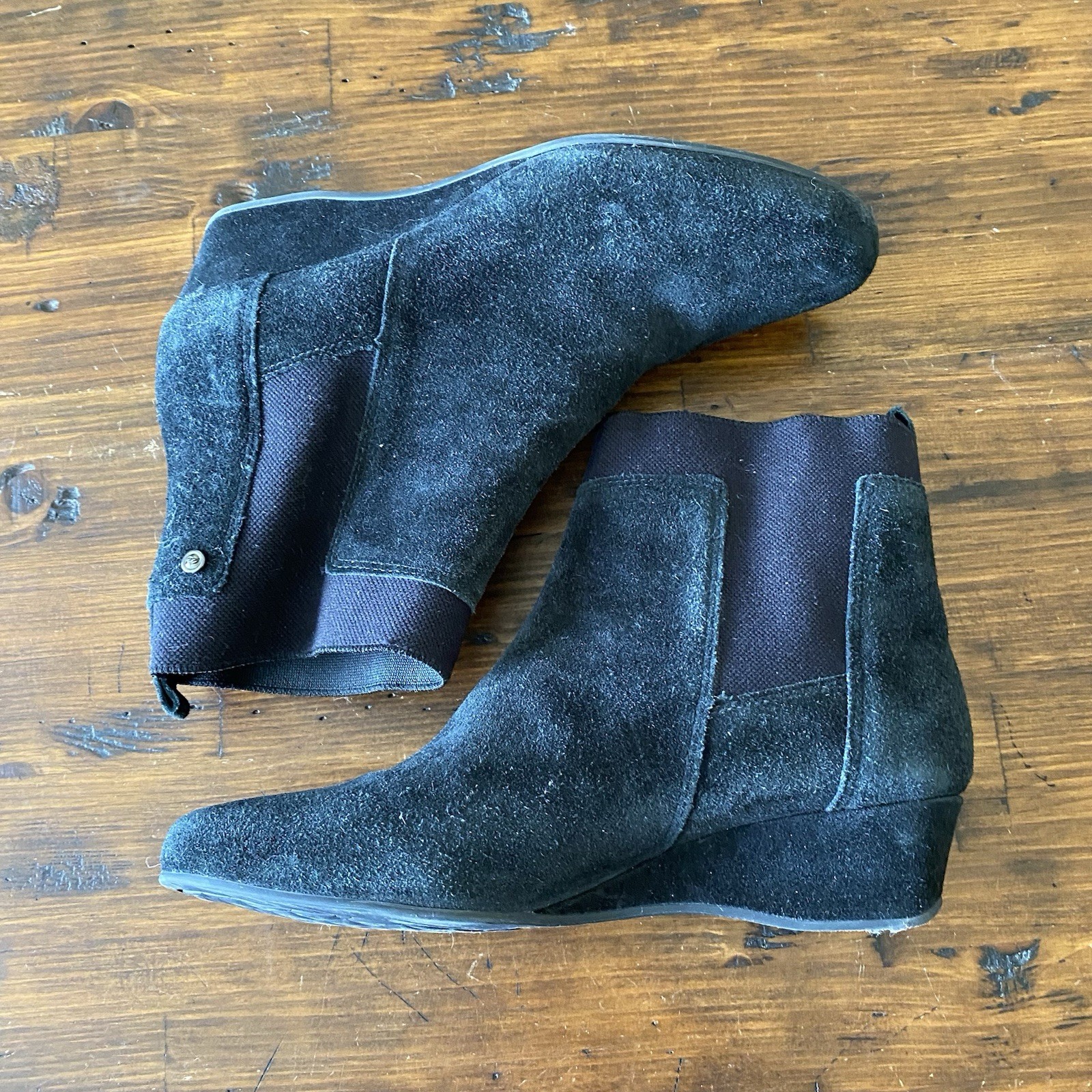 NURTURE Francie Suede Ankle Low Wedge Elastic Gore Boots Size 10 Charcoal Black