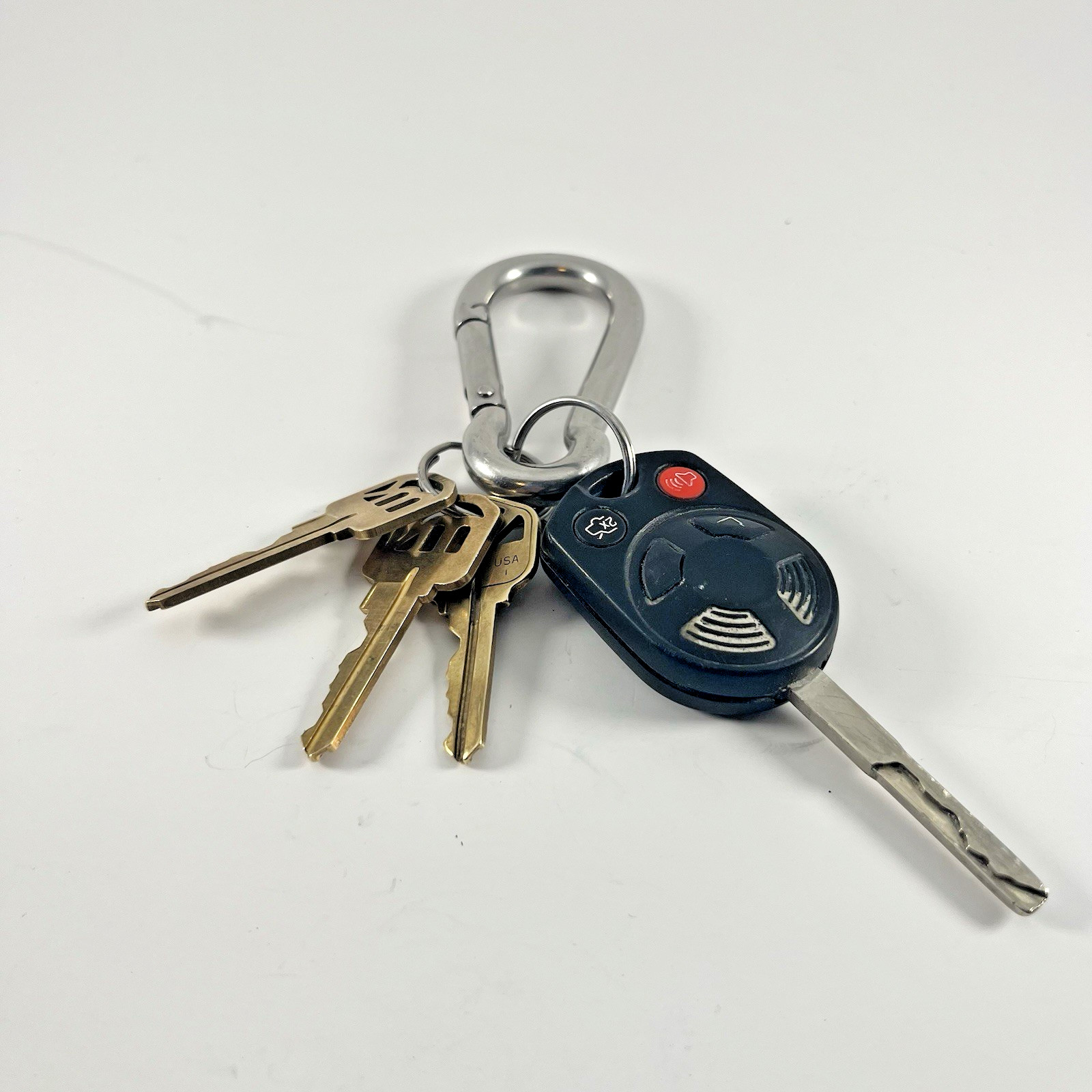 Compact Aluminum Key Organizer Pocket Keychain Red Minimalist EDC Holder