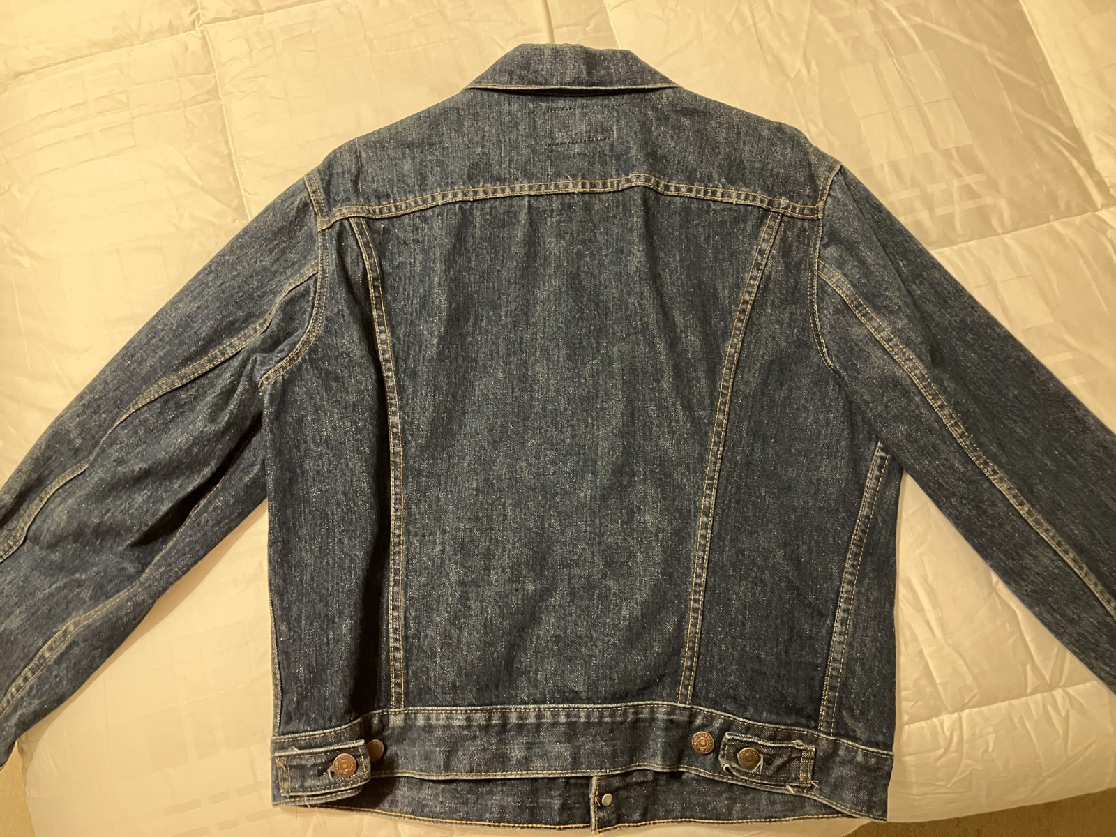Vintage Levi’s Trucker Jacket – Early 1970s, Leather Patch, Size 42, USA, Rare