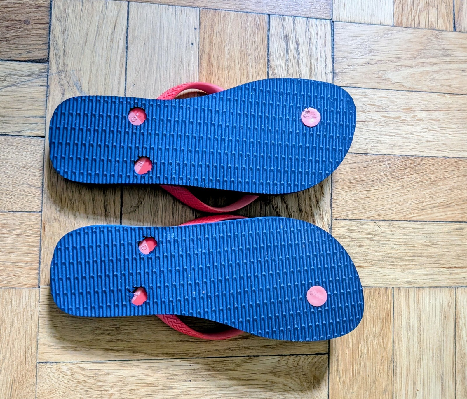 Havaianas Blue and red flip flap with soccer pin. size 6.