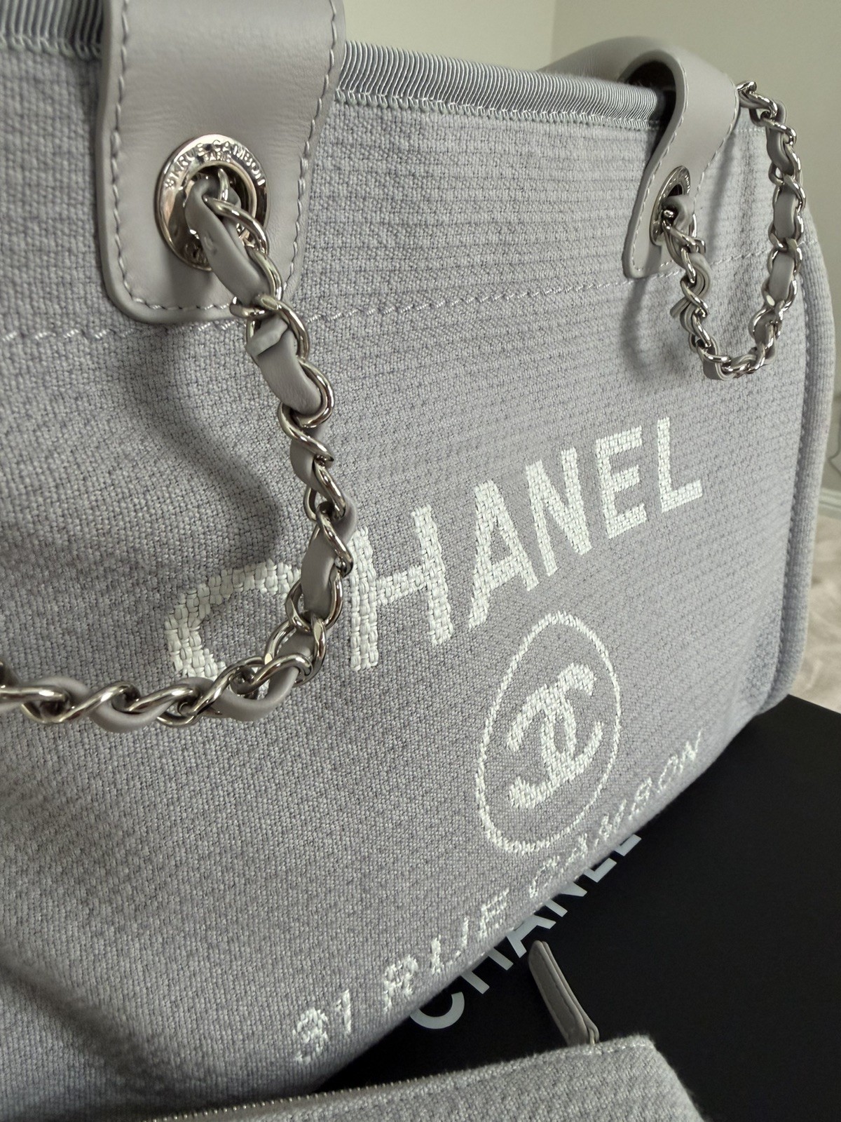 22B CHANEL Deauville Large Light Gray Tote Bag with Wallet (Preowned Excellent)