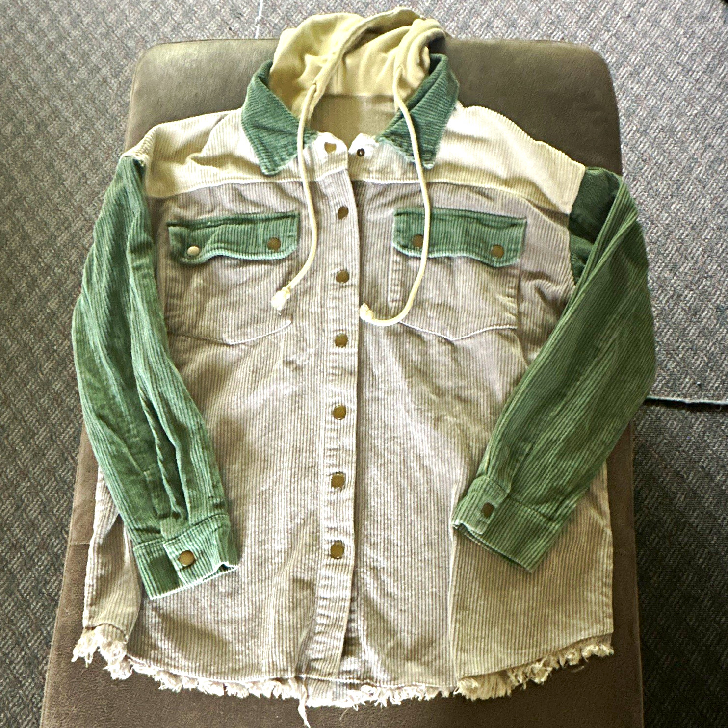 Womens Size L Hooded Button-Front Jacket w Pockets Frayed Hem Purple/Green/Beige