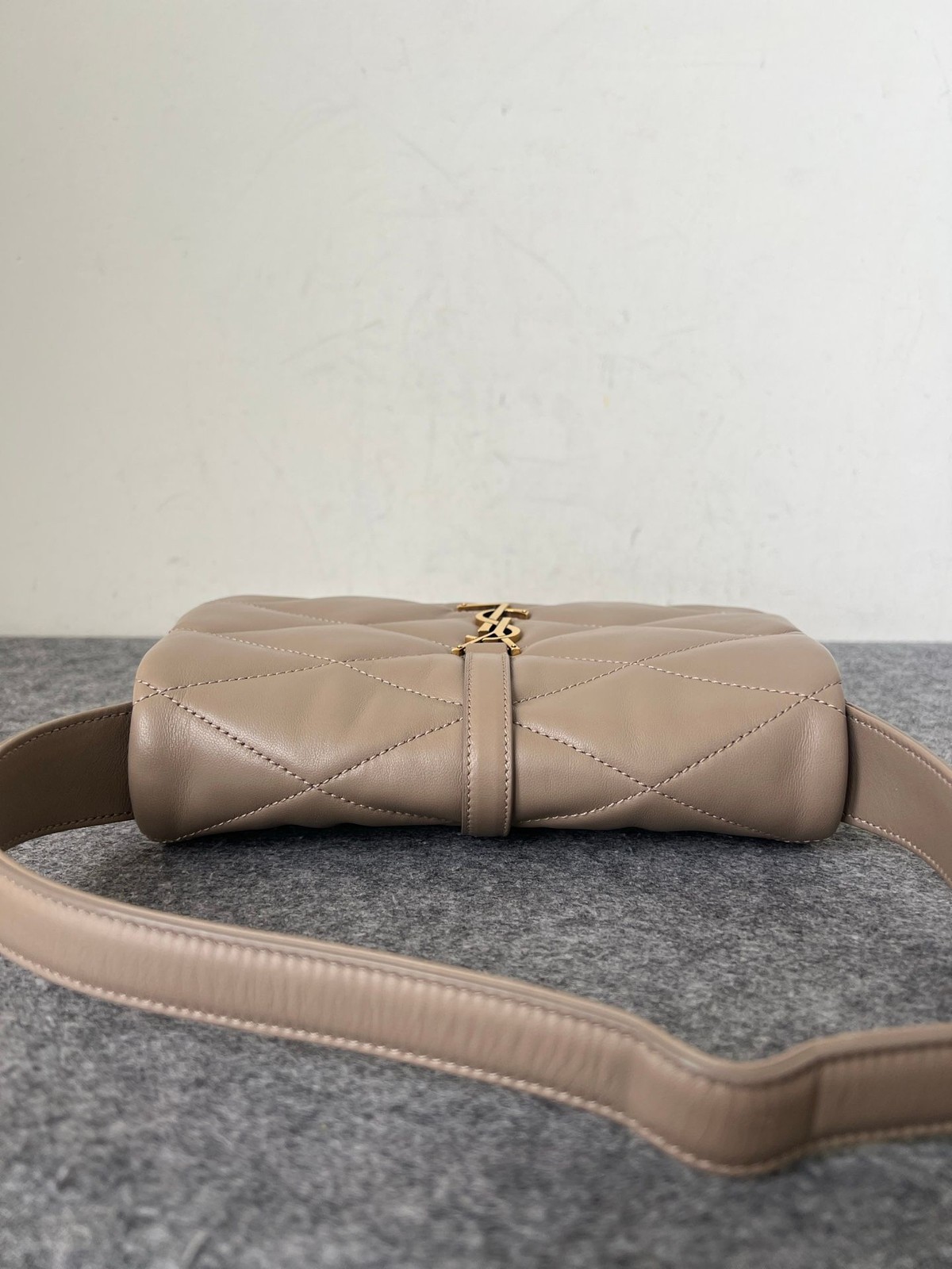 Saint Laurent LE 57 Hobo Shoulder Bag Beige Leather GHW Adjustable Strap Auth