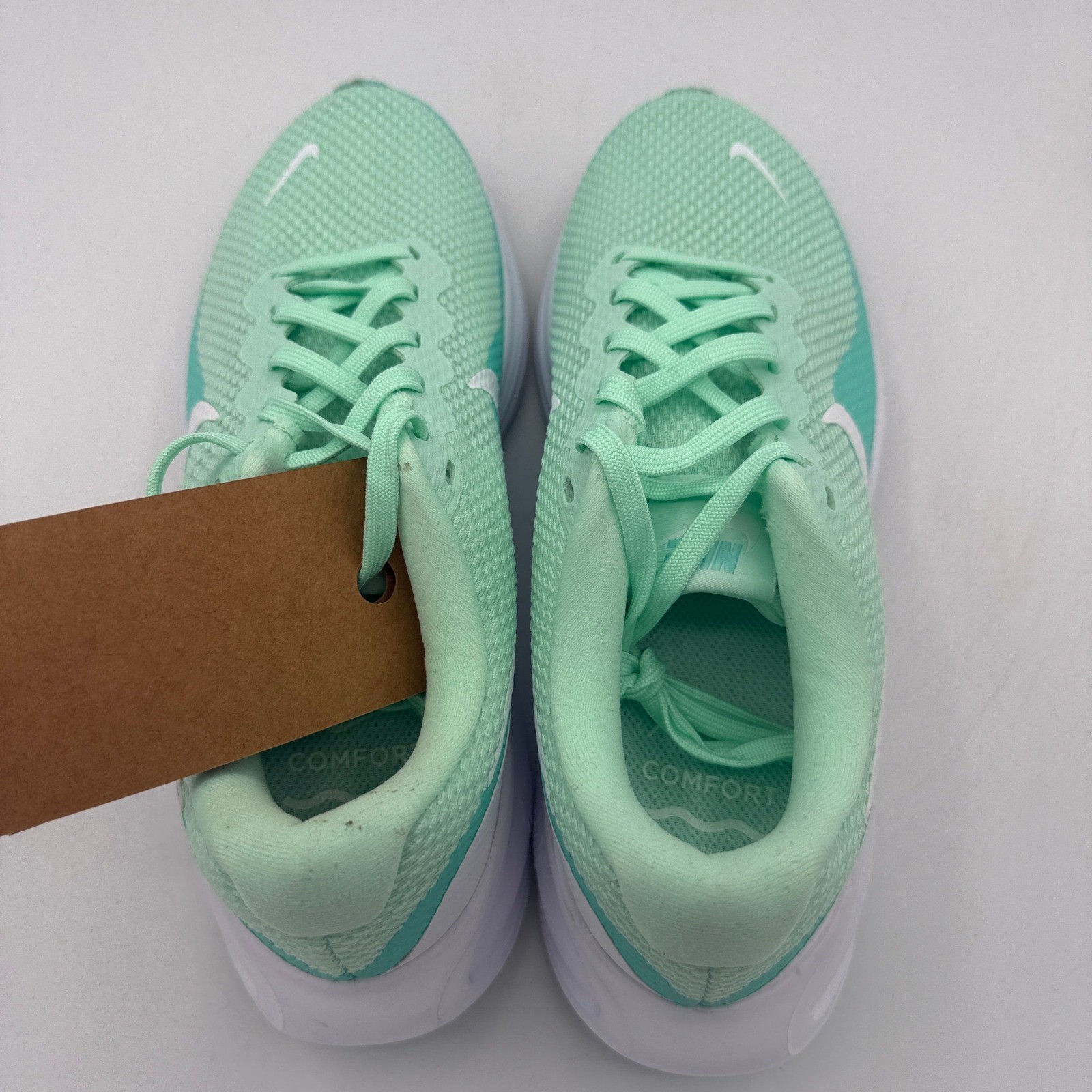 Nike Revolution 8 Women Shoes Size 6.5 Mint Foam Bleached Turq HJ8485-300