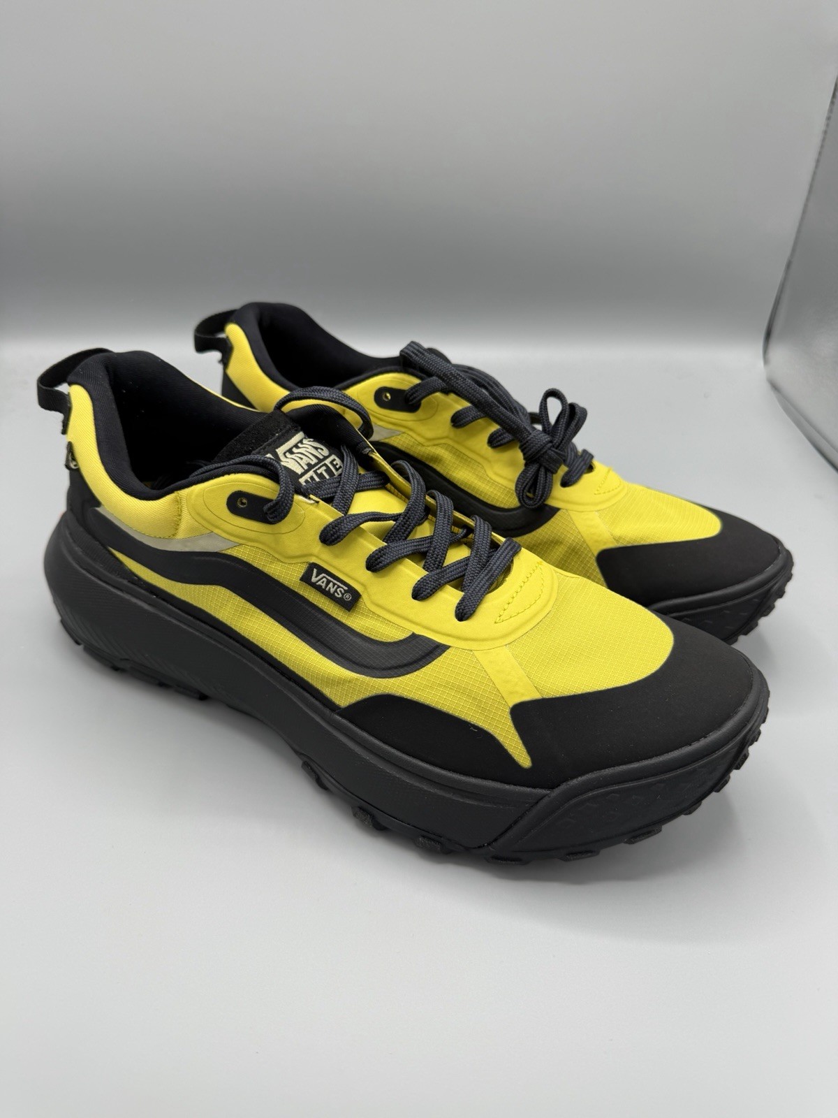 New With Box Vans MTE Crosspath Black/Yellow Hiking Trail Sneakers Mens