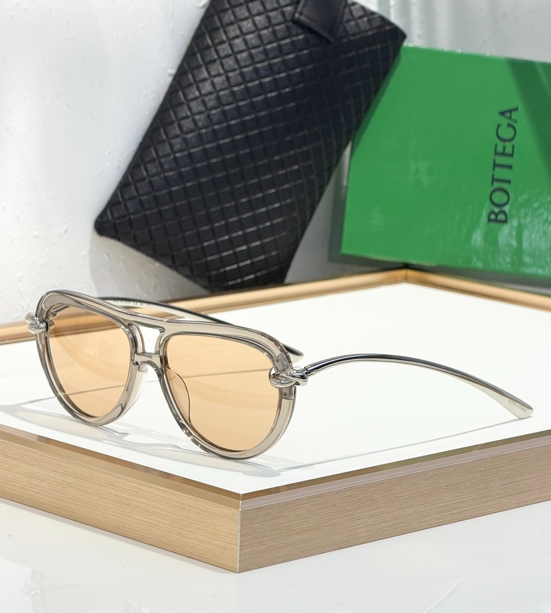 Bottega Veneta BV1418S Sunglasses SIZE：58口15-145