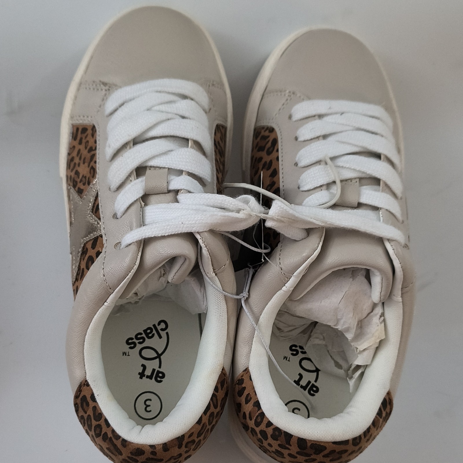 art class Girls Low Top Lace-Up Sneakers Leopard Animal Print Star Accent US 3