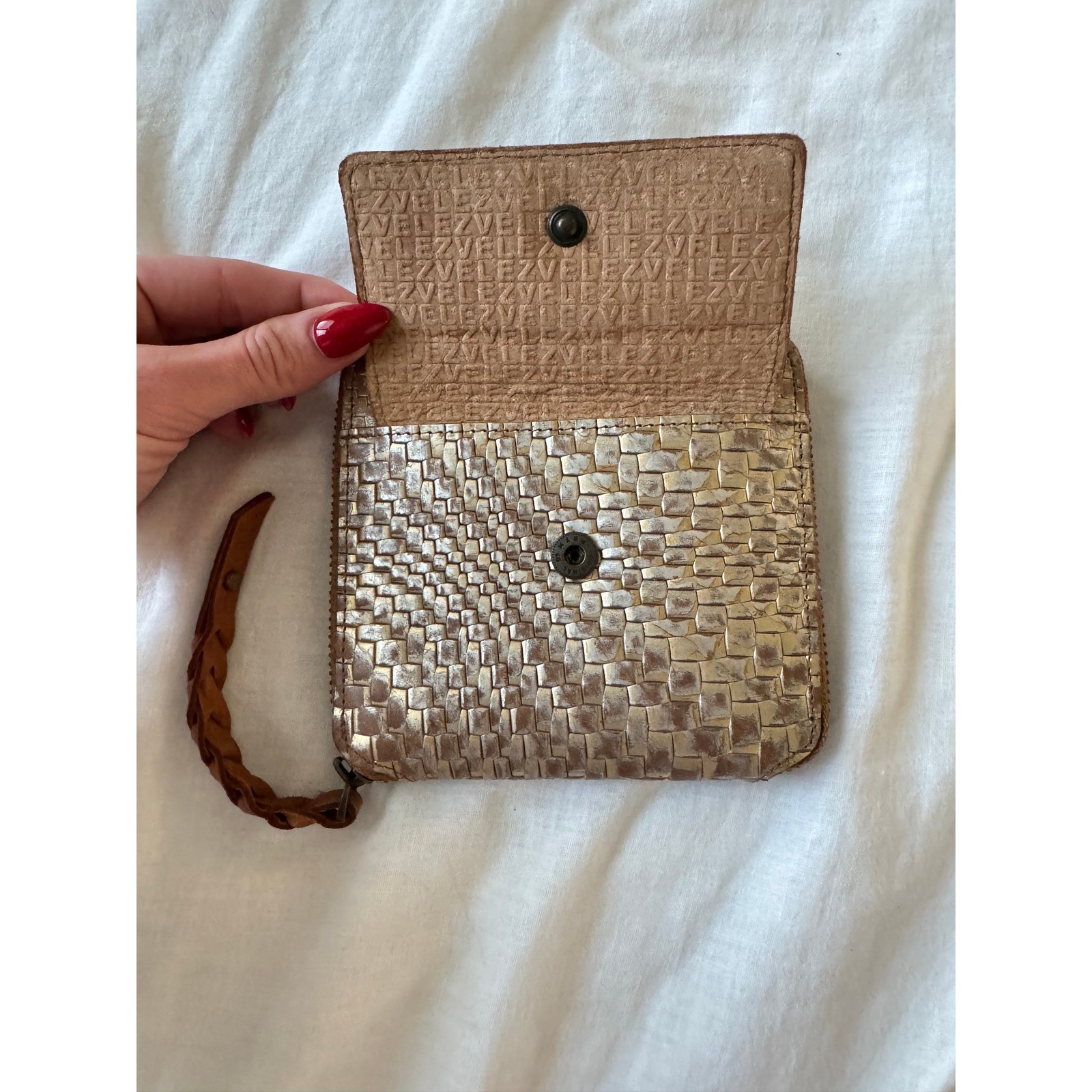 Velez Artisan Leather Columbian Women’s Wallet / Billetera Gold Zip