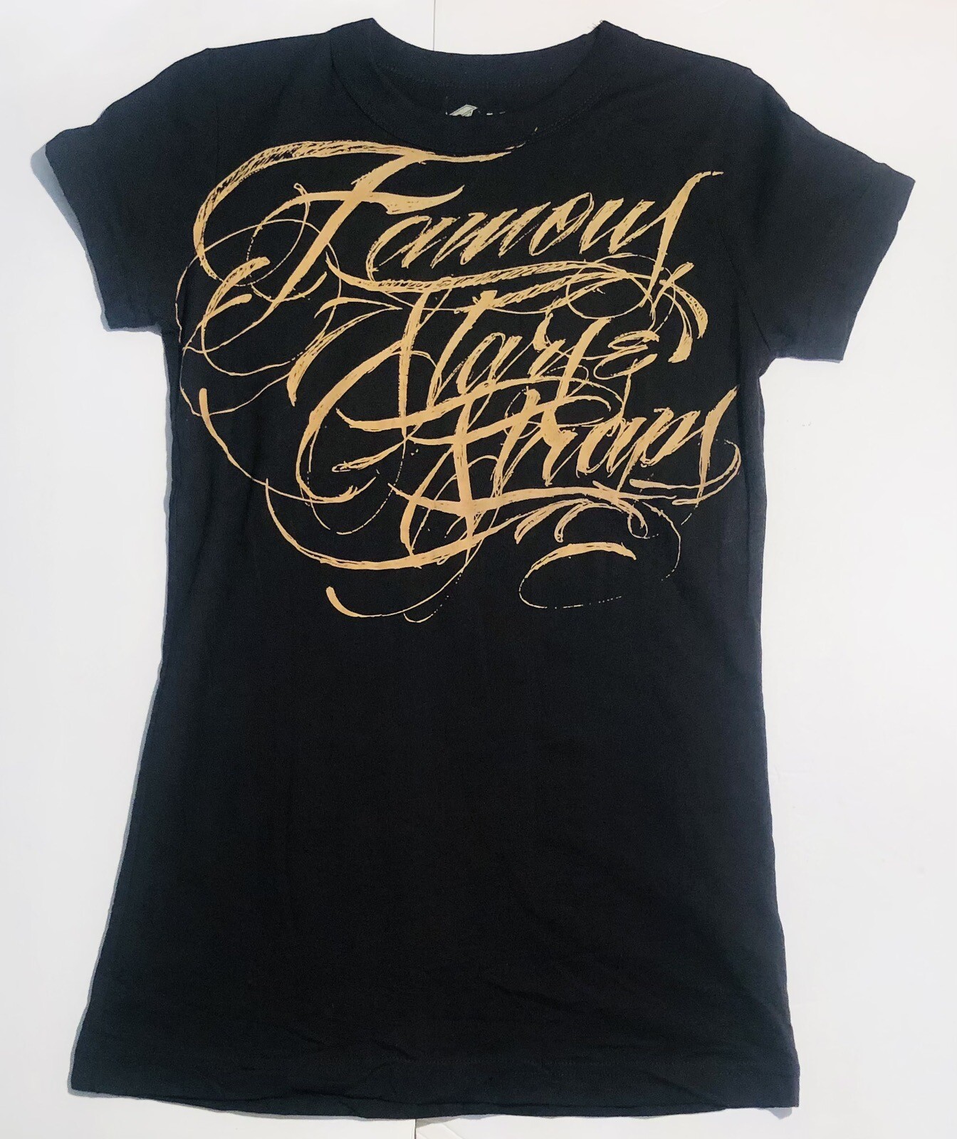 FAMOUS STARS AND STRAPS Women’s Black Spell Out T-Shirt Travis Barker Size Large