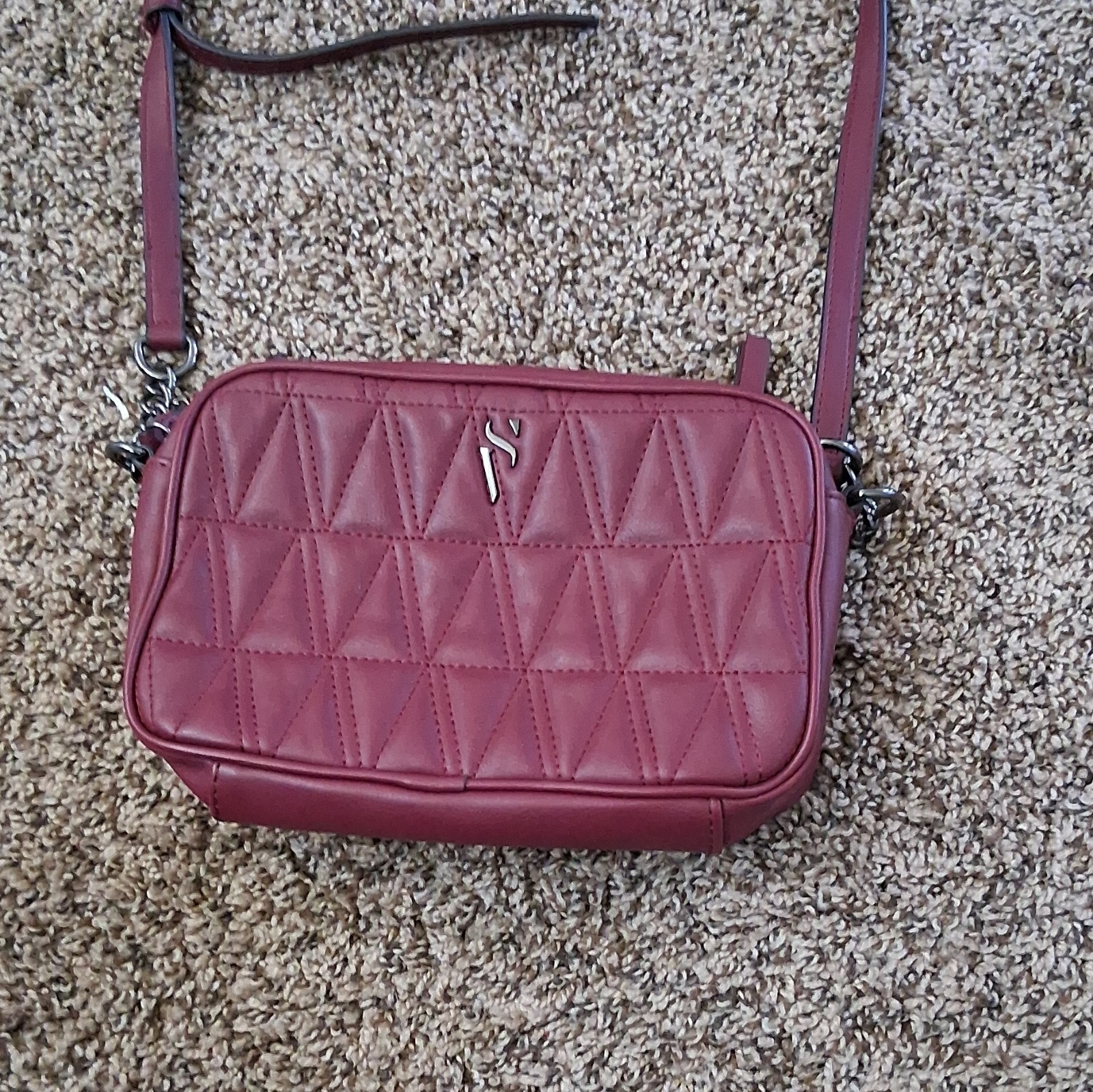 Women’s Burgundy Quilted Crossbody Bag Zip Closure Adjustable Strap Silver