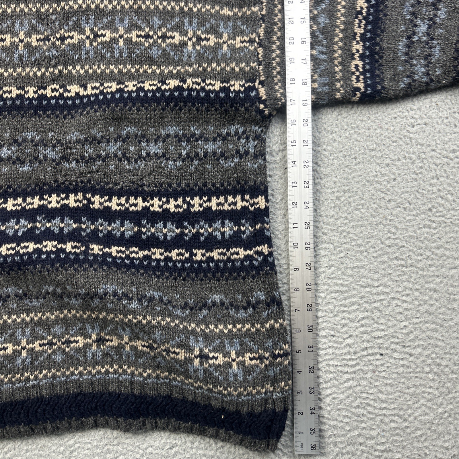 Vintage American Eagle Outfitters Wool Knit Sweater Size Medium